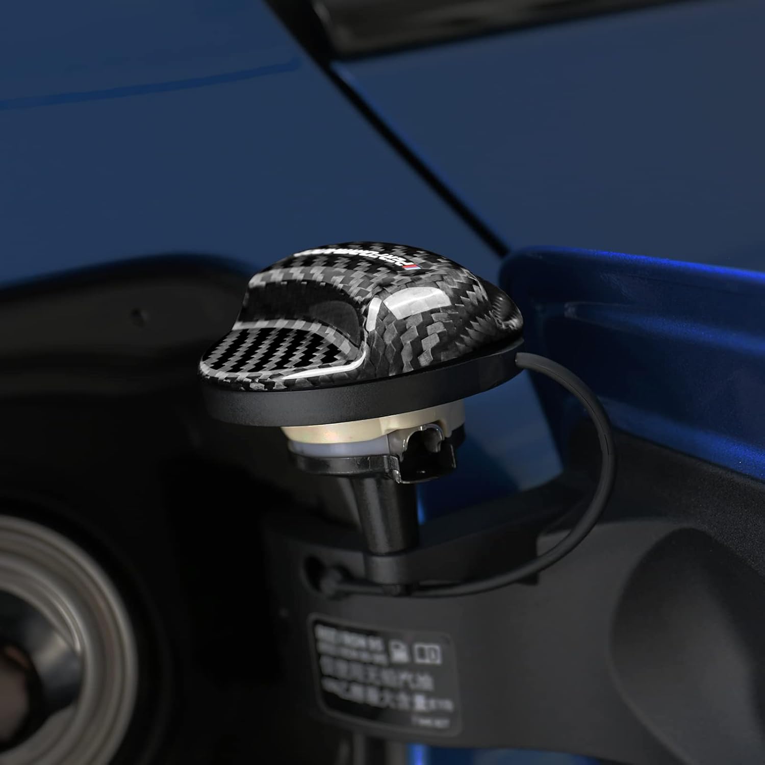 AIRSPEED for BMW Universal Gas Tank Door Sticker Fuel Tank Cap Cover Carbon Fiber Trim Molding Sticker for BMW F10 F30 E46 E60 E70 E90 G20 G30 X1 X2 X3 X4 X5 Z4 318i 323i 325i 328i 330i 335i 525i