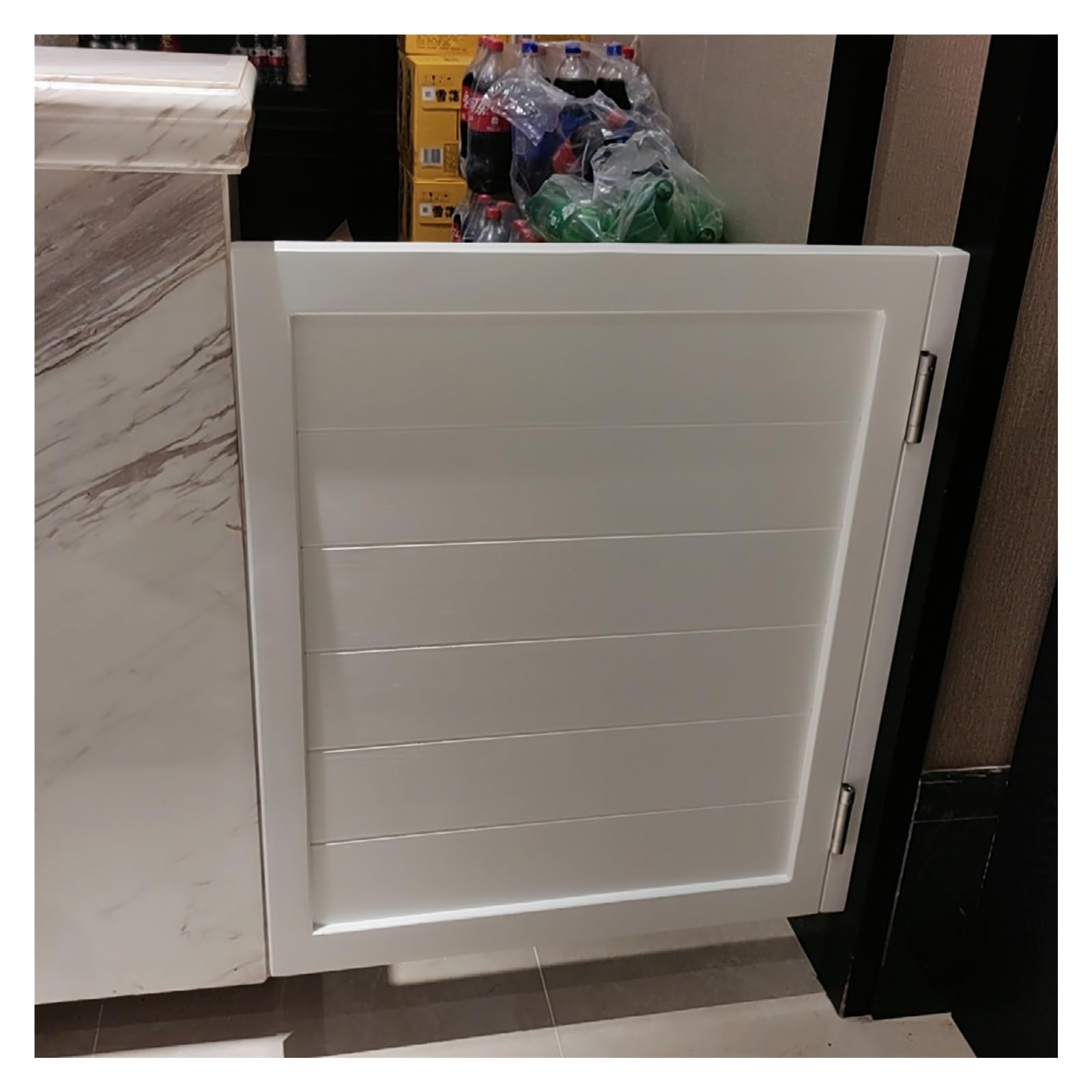 Porte de café en bois massif pour séparer la cuisine sans cloisonner