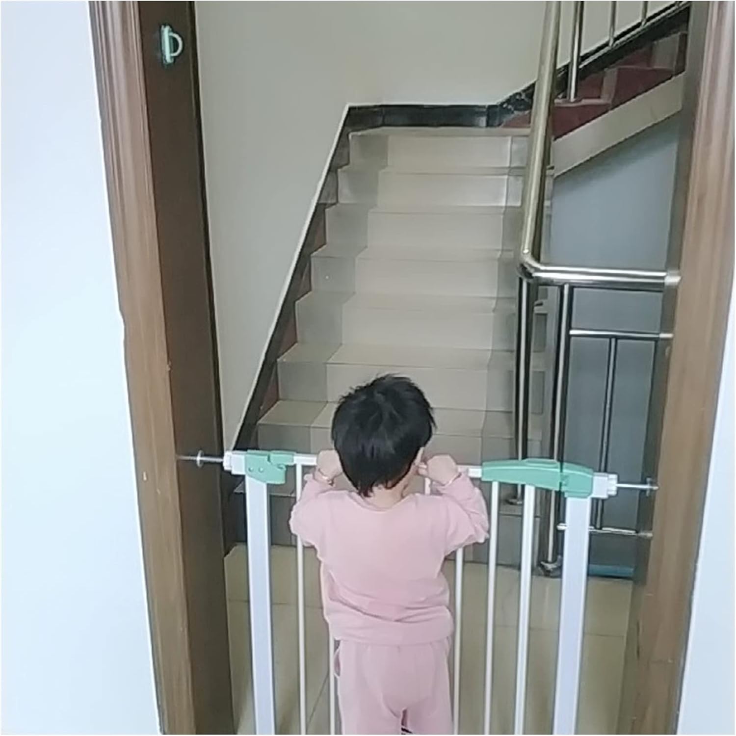 ベビーゲート 高さ76cm 磁気ロック サイレントオペレーション 仕切り柵 プレッシャーフィット 子供の手すり にとって Size 176cm 1cm 廊下 階段の吹き抜け 最大 Offクーポン Color 出入り口 White