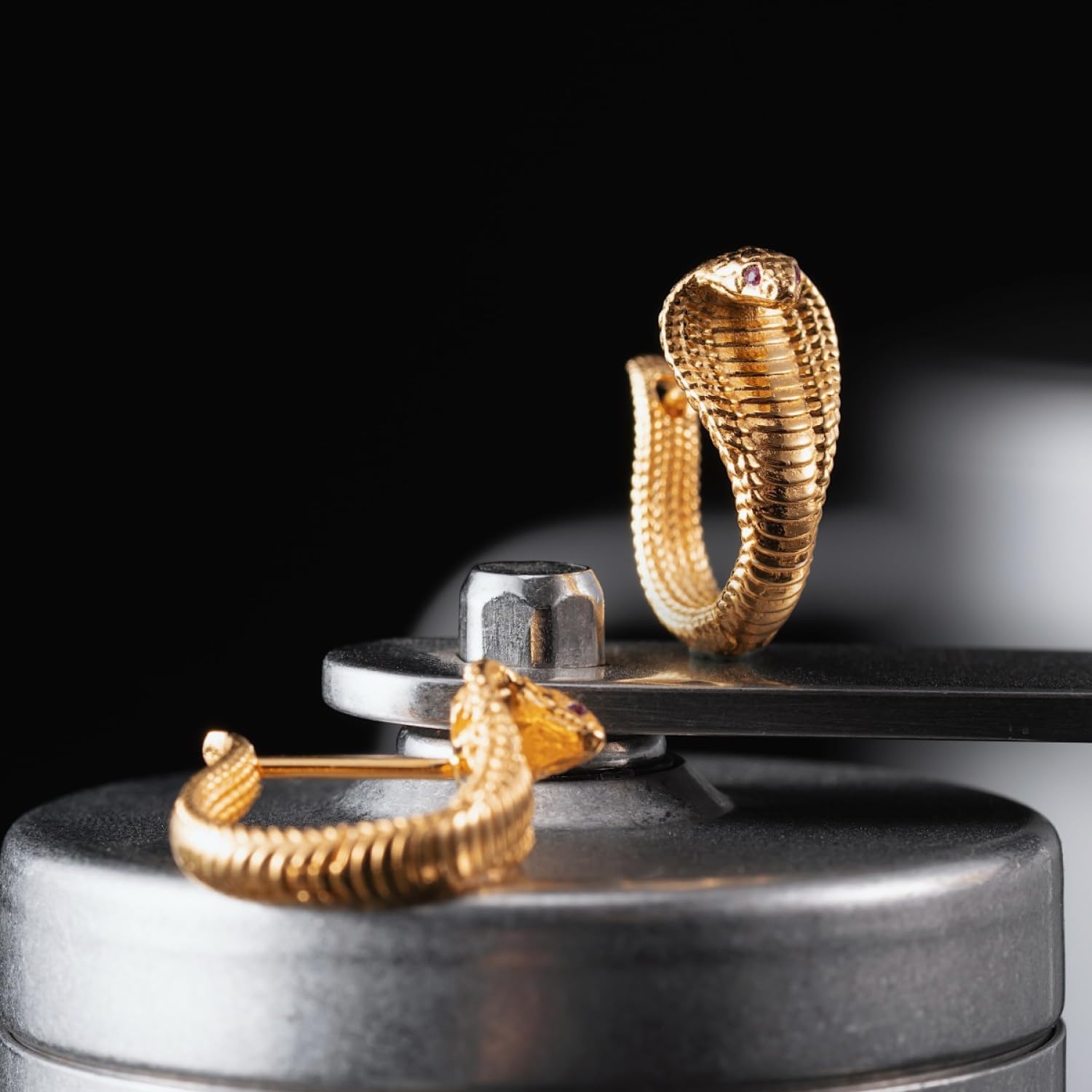 COPPERTIST.WU Cobra Snake Earrings Dainty Huggie Hoop Earrings Hypoallergenic Earrings Jewelry Gift for Women Men(925 Sterling Silver/Gold Vermeil)