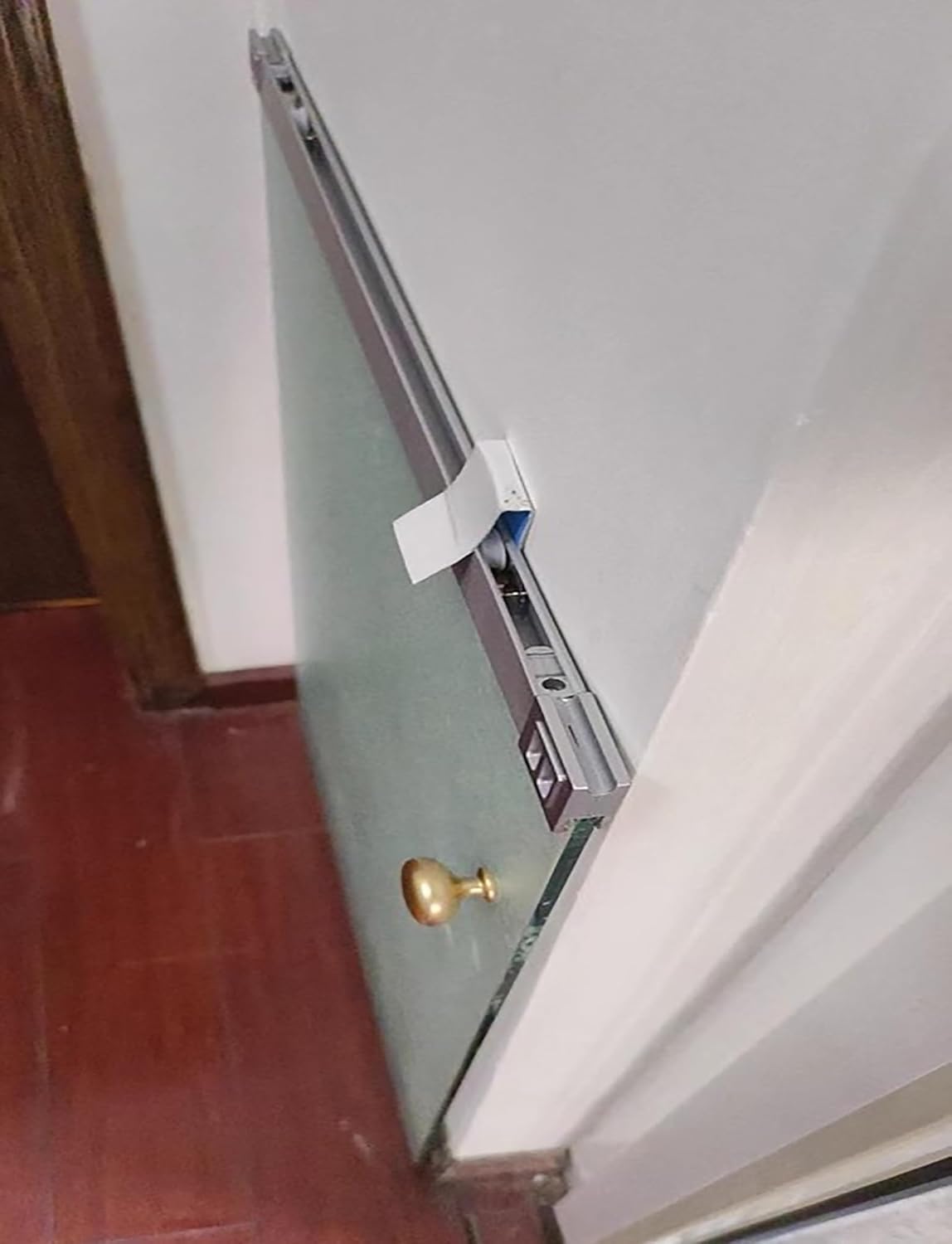 Kit di ferramenta in vetro temperato per porta scorrevole a tre binari per vetrina, librerie, armadi e cabine, design resistente a binario scorrevole