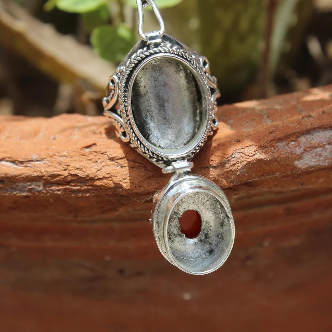 Natural Carnelian Ring, Poison Box Ring, Poisoner Ring, Oval Stone Ring, Antique Poison Ring, Vintage Box Ring, Handmade Poison Ring, Secret Ring, Pillbox Ring, Boho Ring, Snuff Locket Jewelry