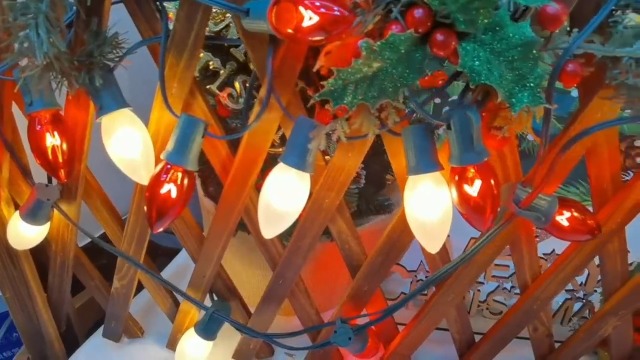 Image of C9 Red and White Christmas String Lights 25Ft C9 Outdoor Christmas Decorations Lights with 26 Red Frosted White Bulbs, Vintage Christmas Light Waterproof for Patio Roofline Party Holiday Garden