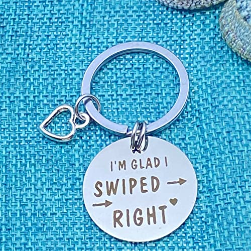 Funny Couple Keychain Gift For Him Or Her I'm Glad I Swiped Right Keyring Valentines Day Gifts For Husband Wife Couple Fiancée Fiancé Boyfriend Girlfriend Birthday Wedding Gift Anniversaryjewelry #TOP1