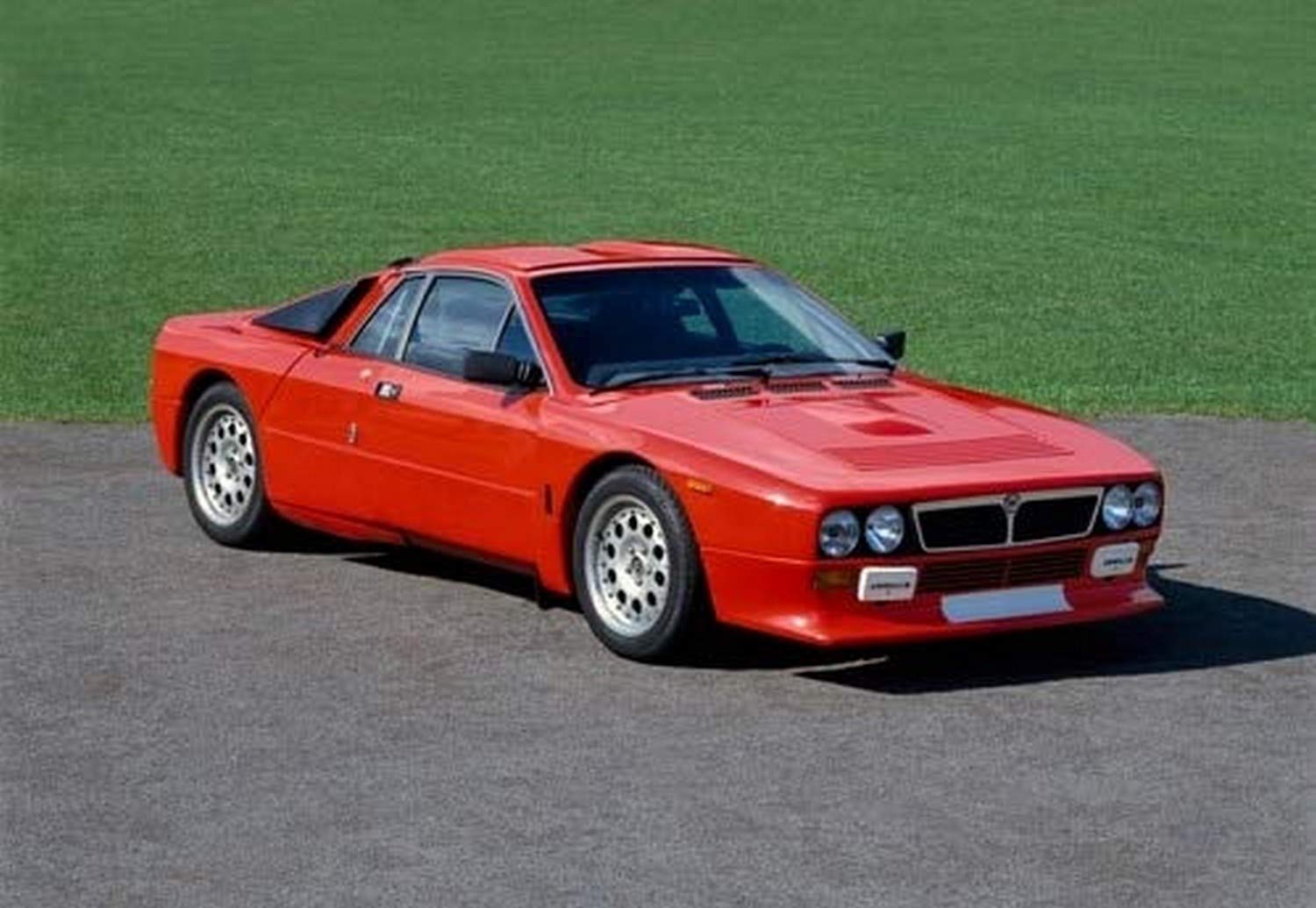 Amazon.com: Posterazzi 1983 Lancia Abarth Rally 2.0 litre 2 door