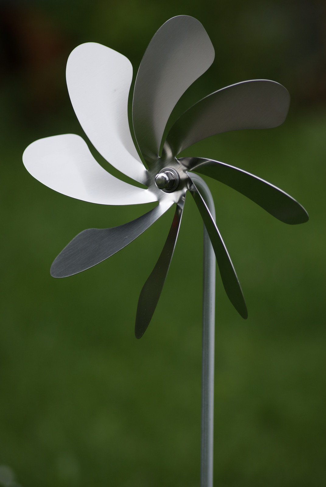 Molinillo de viento Speedy20 de steel4you; modelo A1002, hecho de acero inoxidable, diámetro del rotor de 20 cm, rodamiento de bolas, decoración para jardín, fabricado en Alemania