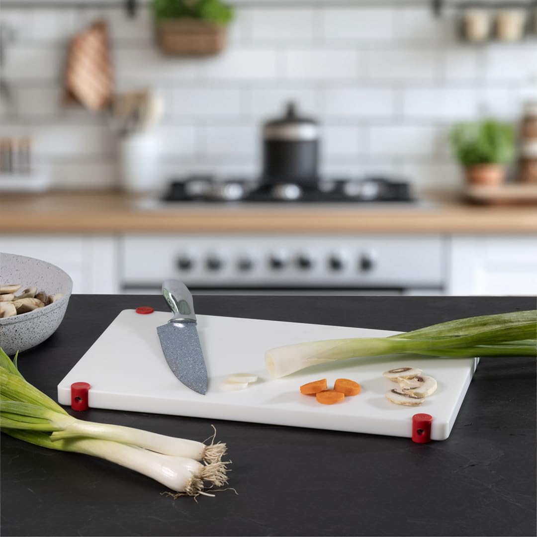 Tagliere in Polietilene Rettangolare 50x30x2 cm, Tagliere da Cucina con Piedini Antiscivolo Made in Italy, Conforme Normative H.A.C.C.P, Facile da Pulire, Ideale per Cucina Professionale - BISETTI