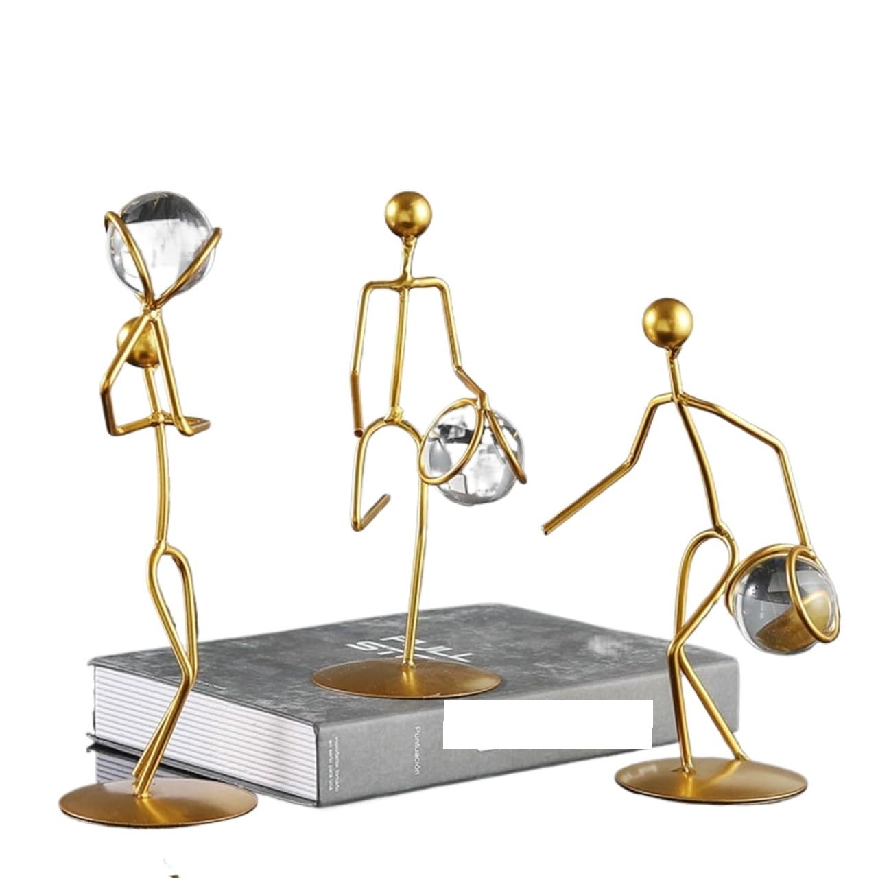 Statuetki do wystroju domu Figurka Koszykarska Rzeźba, Sportowa Ozdoba Metalowa Koszykarz Kryształowa Kula Ozdoba do Dekoracji Domu i Biura Miłośnicy Prezentów, Złoto