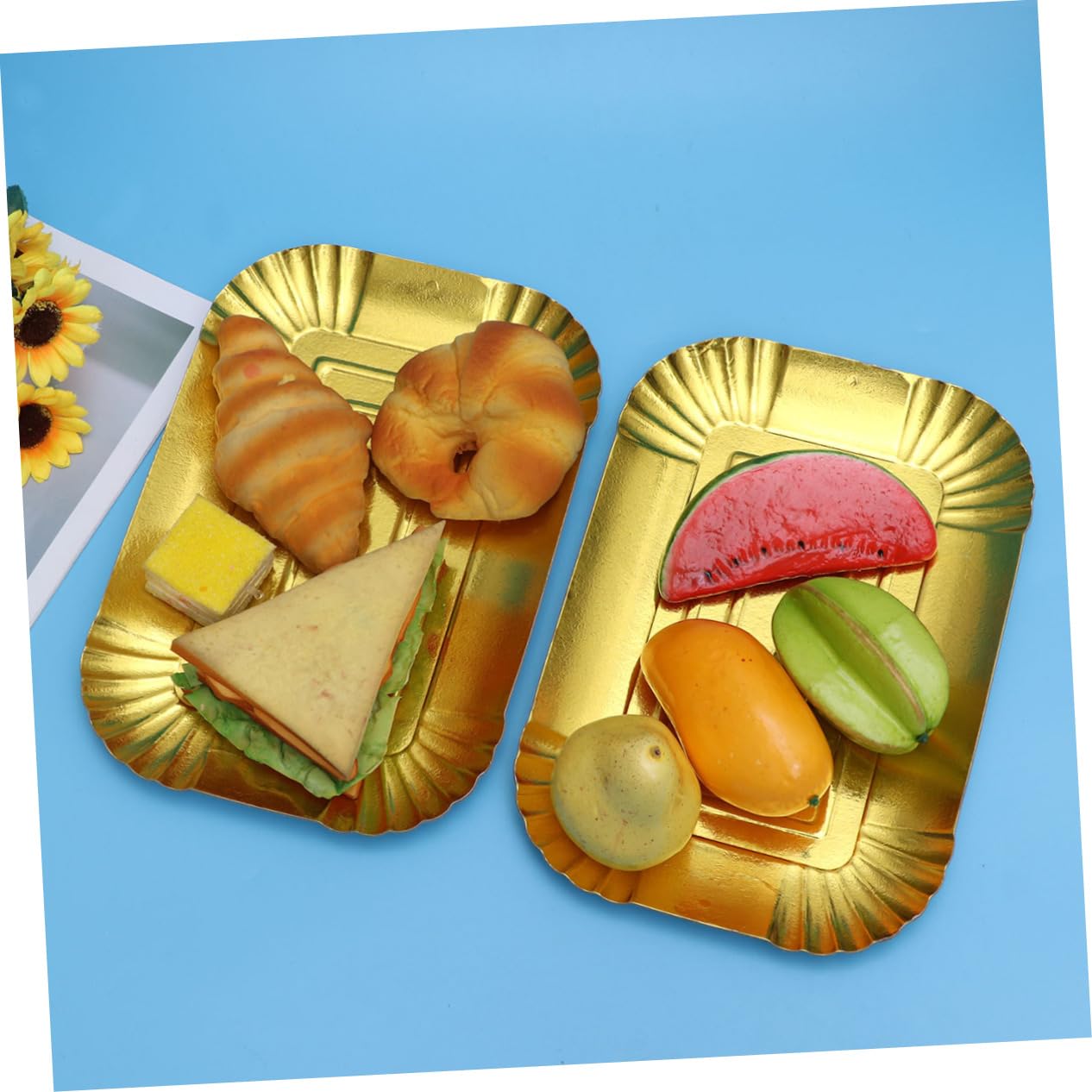 Beaupretty Assiettes Jetables Dorées en Papier Aluminium Design Simple Lot de 10 Pièces pour Vaisselle de Fête et Repas Décoratifs
