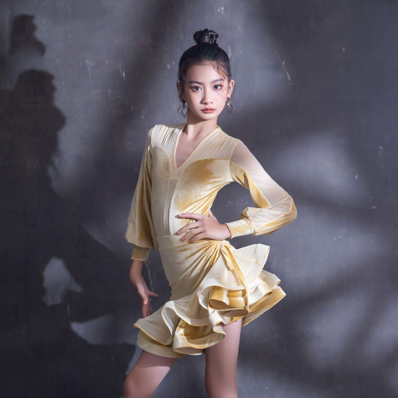 Abiti da Ballo Latino for Bambini Body E Gonna A Maniche Lunghe in Velluto Autunno Inverno for Bambina Nuovo Vestito da Ballo 2024 for Rumba Samba Cha Cha Tango Costume da Ballo