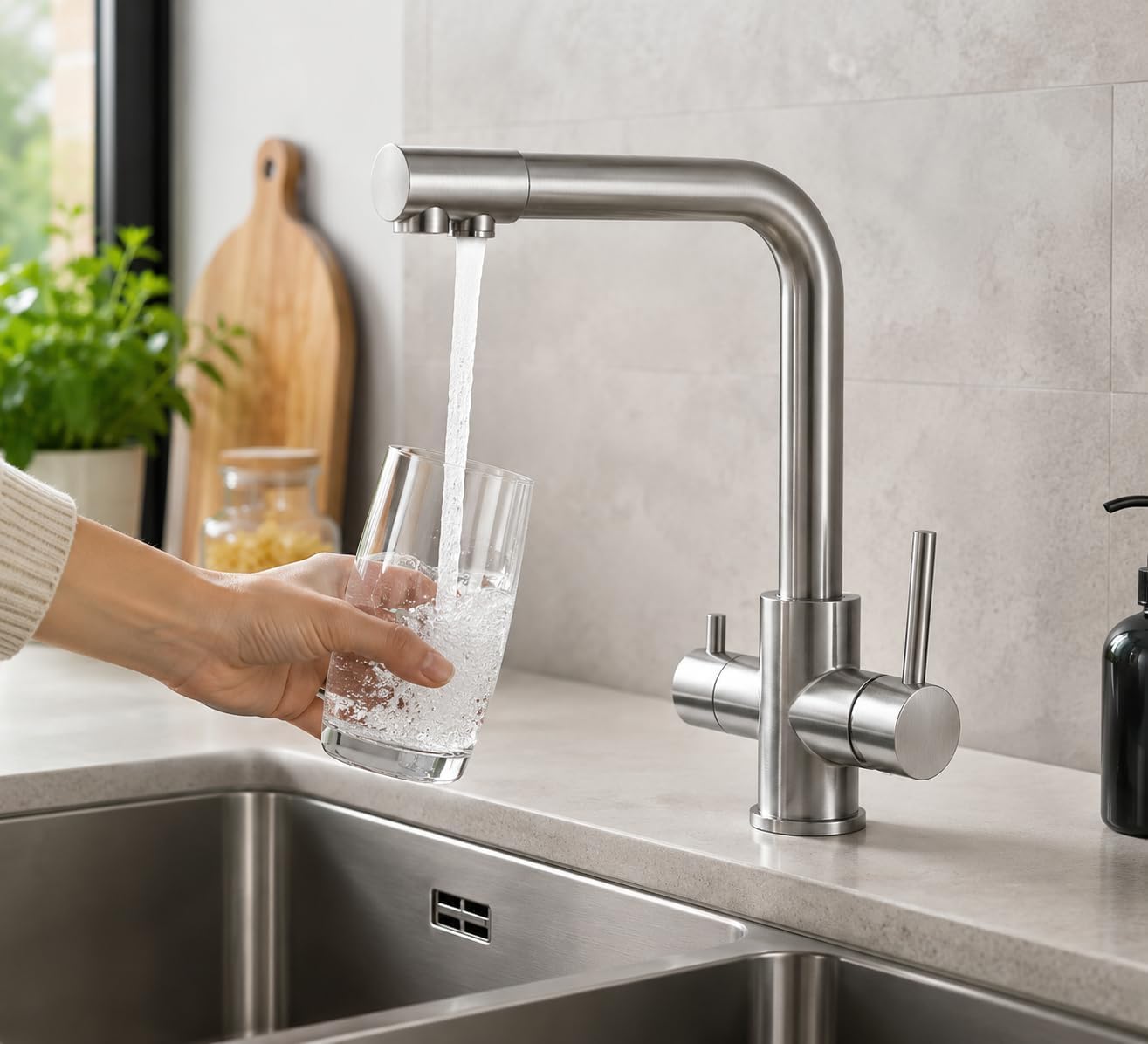 VANTO INOX 3-drożny kran kuchenny, armatura kuchenna ze stali nierdzewnej 304, wysokociśnieniowa, pod stołem, filtr do wody pitnej z BRITA P1000, głowica filtrująca, wąż i adapter, wylewka L