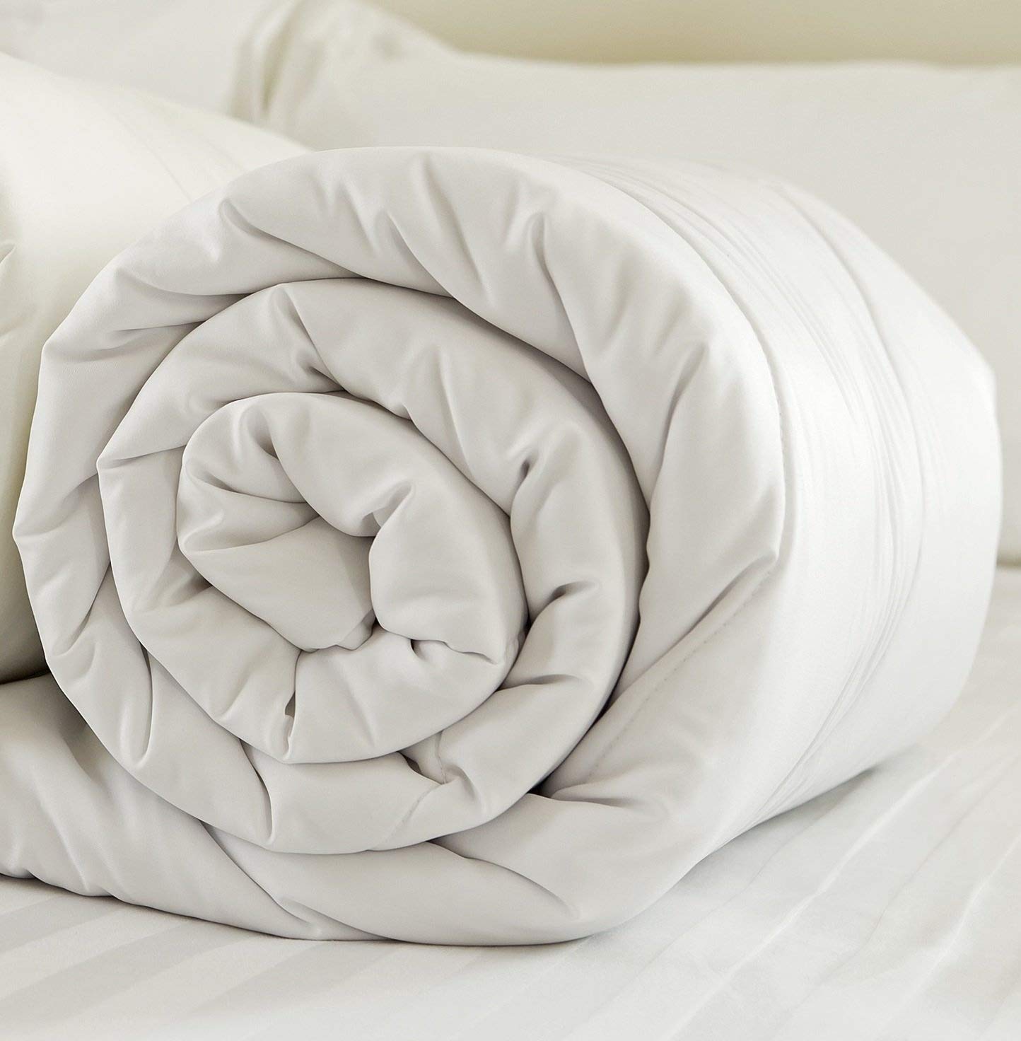 Casa D'Or 3 Tog Duvet Lightweight Breathable Polycotton Quilt Perfect for Summer - Single, Double, King, Super King Sizes (Single - 135 x 200cm)