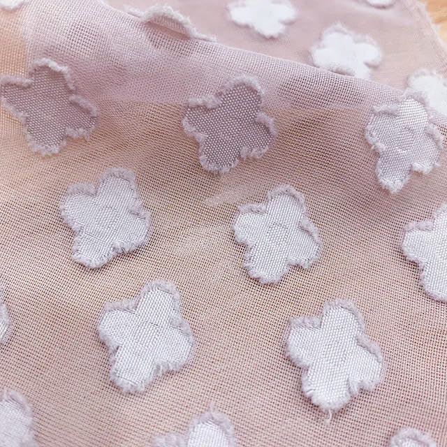 150 cm breit, 300 cm lang, vierblättriger Jacquard-bestickter, halbtransparenter Chiffon-Stoff, Meterware, Chiffon-Stoff für die Kleiderherstellung
