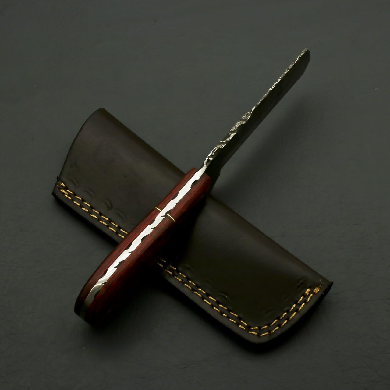 Custom Handmade Damascus Steel Knife- Beautiful knife