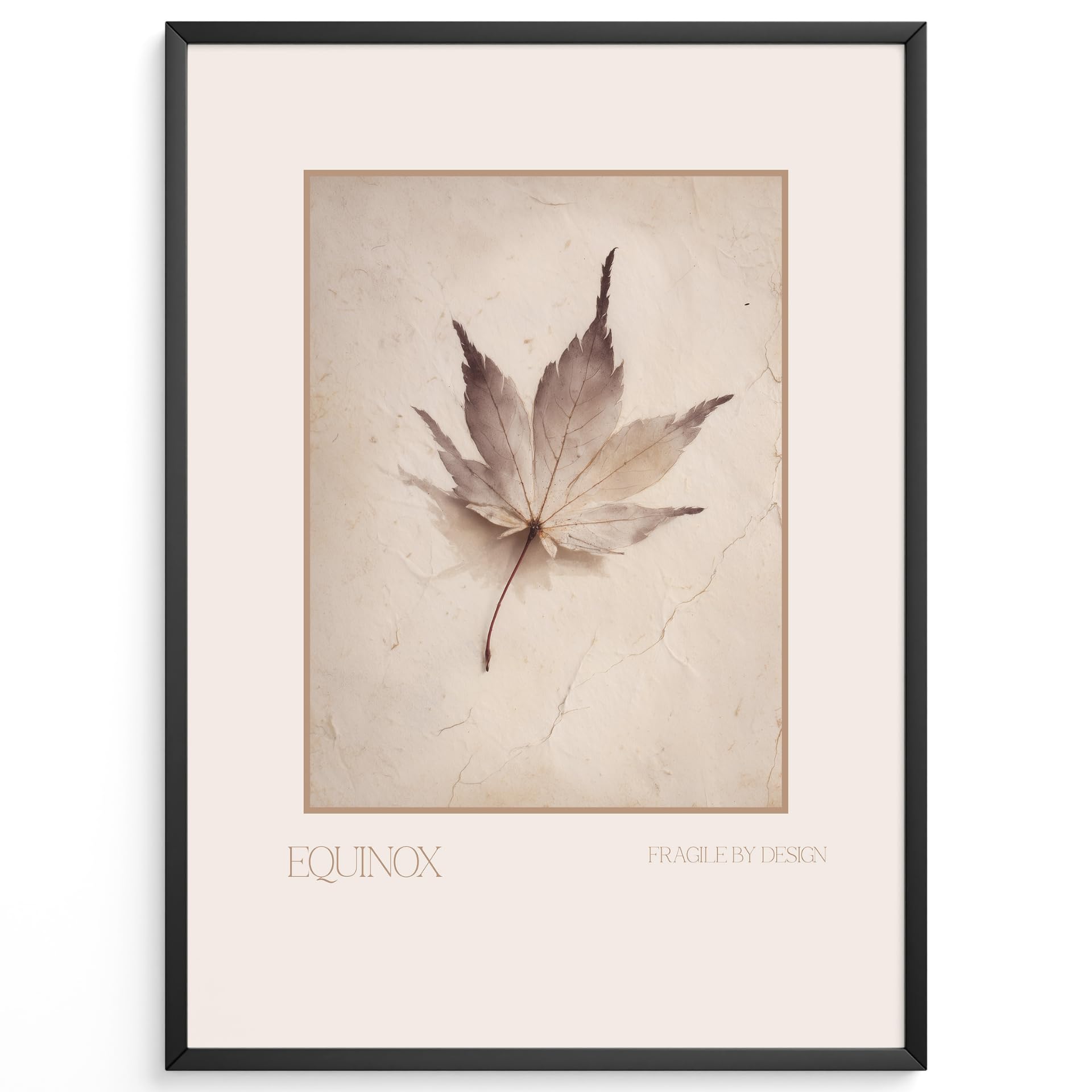 MJ-GRAPHICS® Poster Ahornblatt Beige Textur Kunstdruck Natur Ästhetisch Minimalistisch Wandbild Herbst Deko Wohnzimmer Skandi Design Boho Braun Stillleben – A2 Poster mit Rahmen Holz Braun