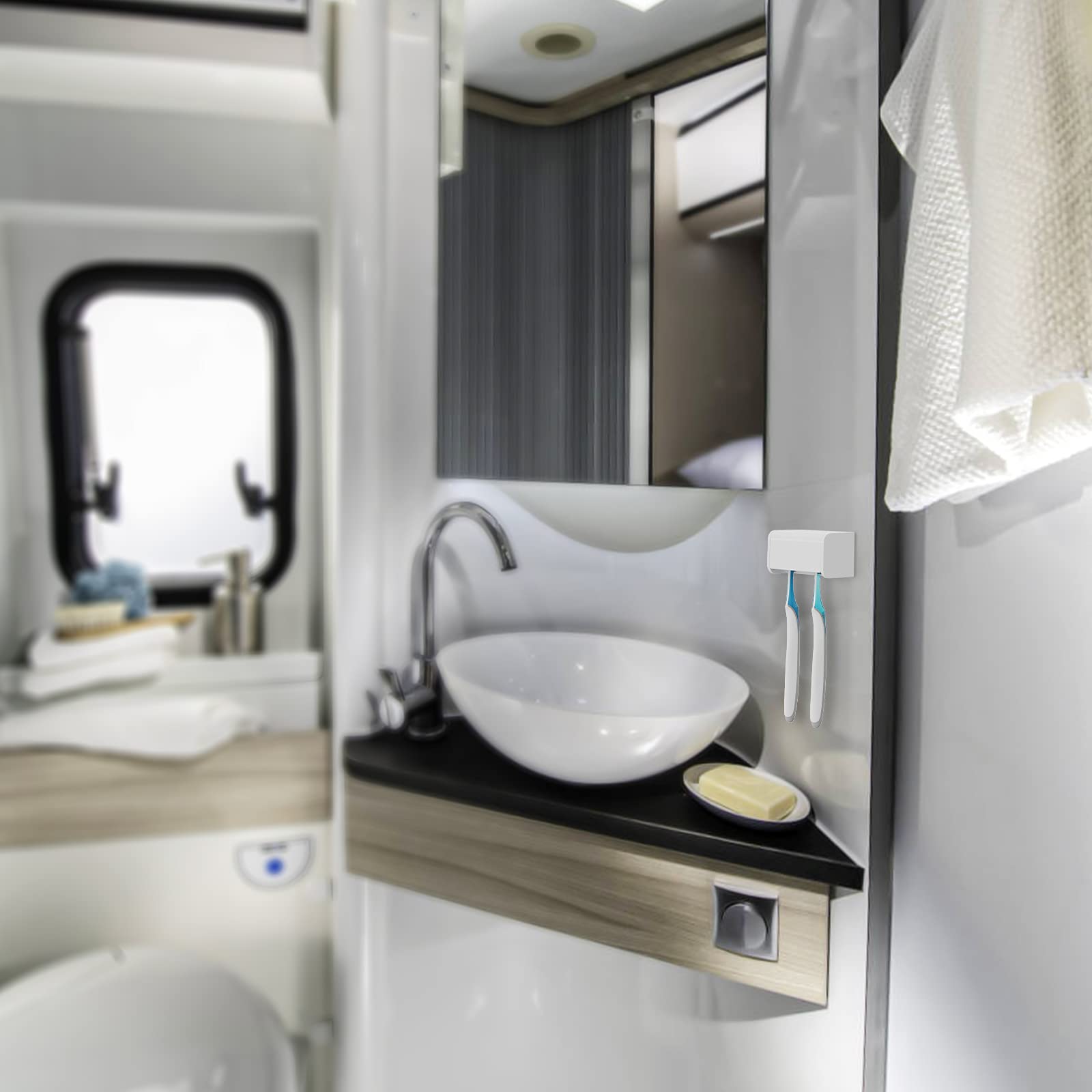 Linkidea Ventilatie Wandgemonteerde Tandenborstelhouder met Afdekking, 2 Sleuven, Zelfklevende Ophanghaak voor Douche, Camper, Caravan, Badkamer Linkidea Ventilatie Wandgemonteerde Tandenborstelhouder met Afdekking, 2 Sleuven, Zelfklevende Ophanghaak voor Douche, Camper, Caravan, Badkamer