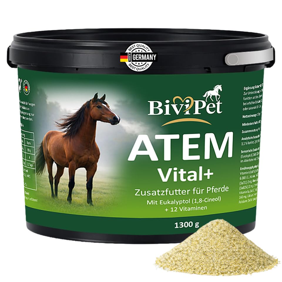 BiviPet Atem Vital+ für Pferde bei Husten & Belastung 1 3 kg mit natürlichem Eukalyptol & 12 Vitaminen Atemwege & Bronchien Unterstützung inkl. Dosierlöffel & Eimer mit Henkel