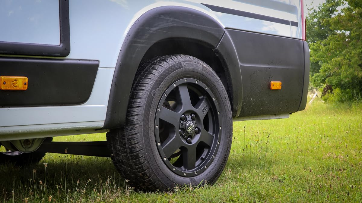 Cerchio in Lega 4X all Terrain Nero 8x18 ET 55, Adatto per interasse 5x118 / Foro Centrale 71,1 mm/carico per Ruota 1400 kg, Compatibile con Boxer (dal 2006)