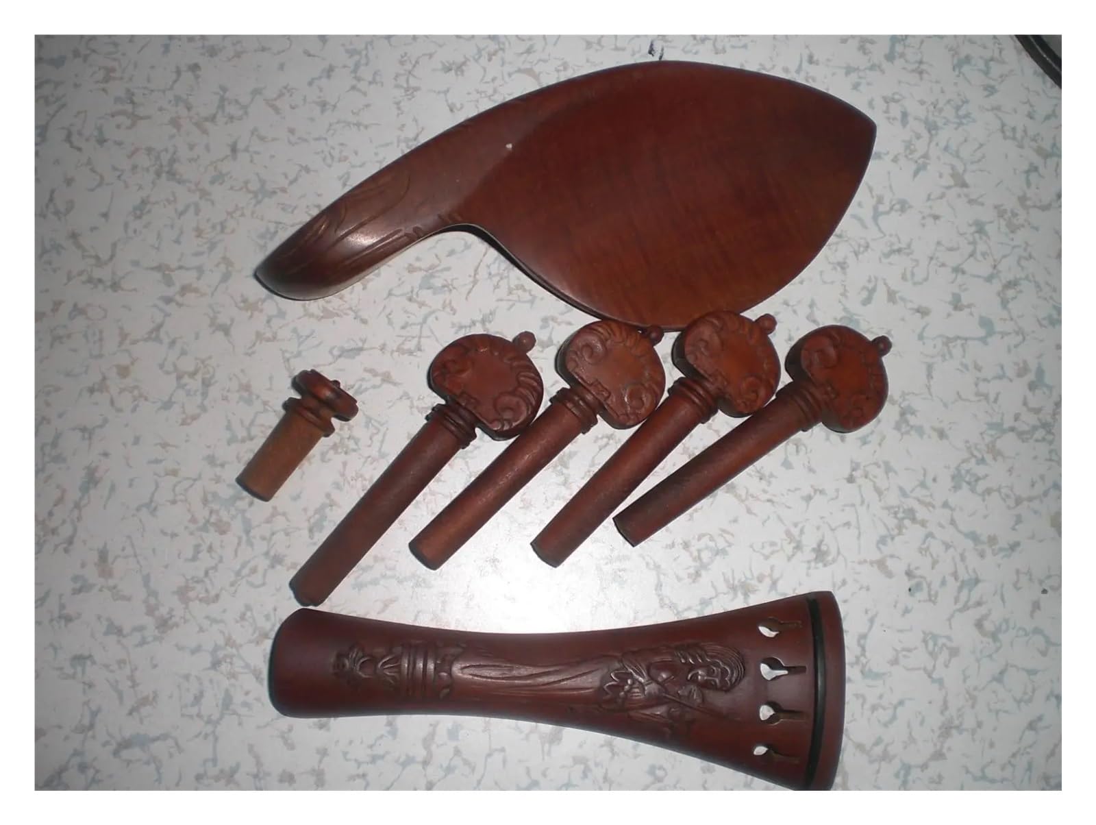 Mentonnière pour violon 1 ensemble de raccords for violon Jujube, 4/4 chevilles sculptées et repose-menton for, repose-épaule, coussinet protection for mentonnière for