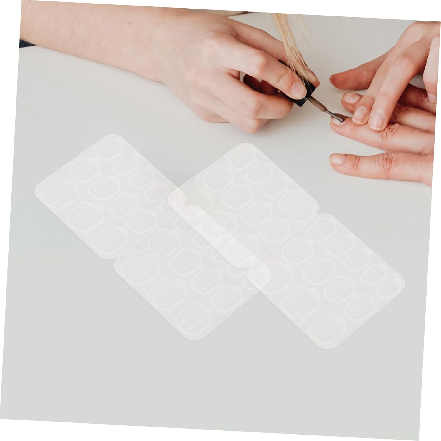PartyKindom 250sheets Double-sided Nail Adhesive Tabs Nail Glue for Press Fake Easy to Use Jelly Sticky Tabs for Art Supplies and Women