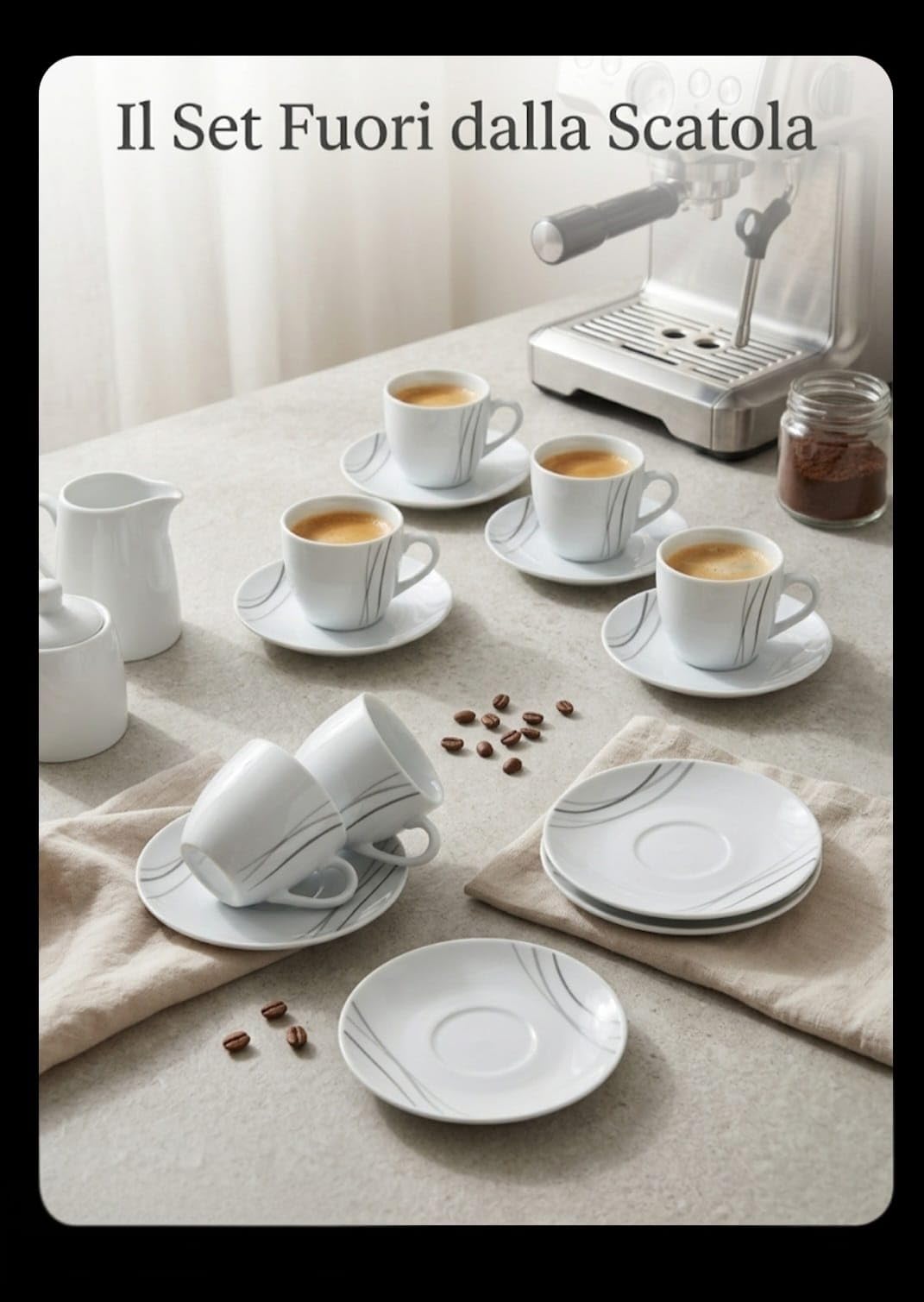 Tasses à café en porcelaine blanche avec soucoupes pour vos déjeuners sur la terrasse