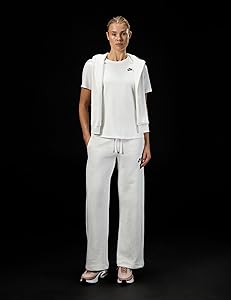 Nike Women's Sportswear Club Essentials T-Shirt