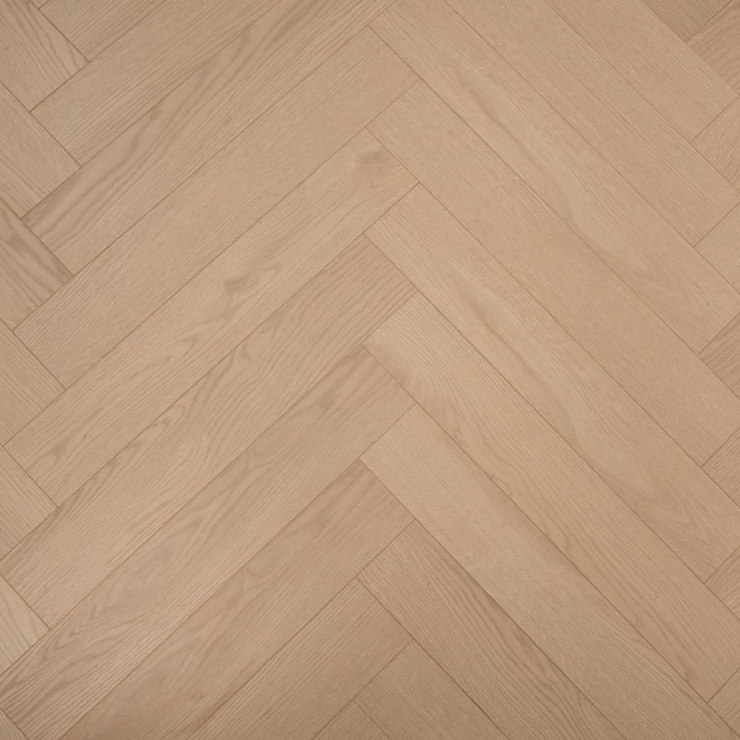 Laminate Flooring Hard Wearing 12mm Thick Herringbone – Modern Wood Effects, Click Fit, Water-Resistant Laminate – Ideal for Living, Bedroom & Hallway Floors - 1.8m² Coverage Per Pack (Natural Oak)