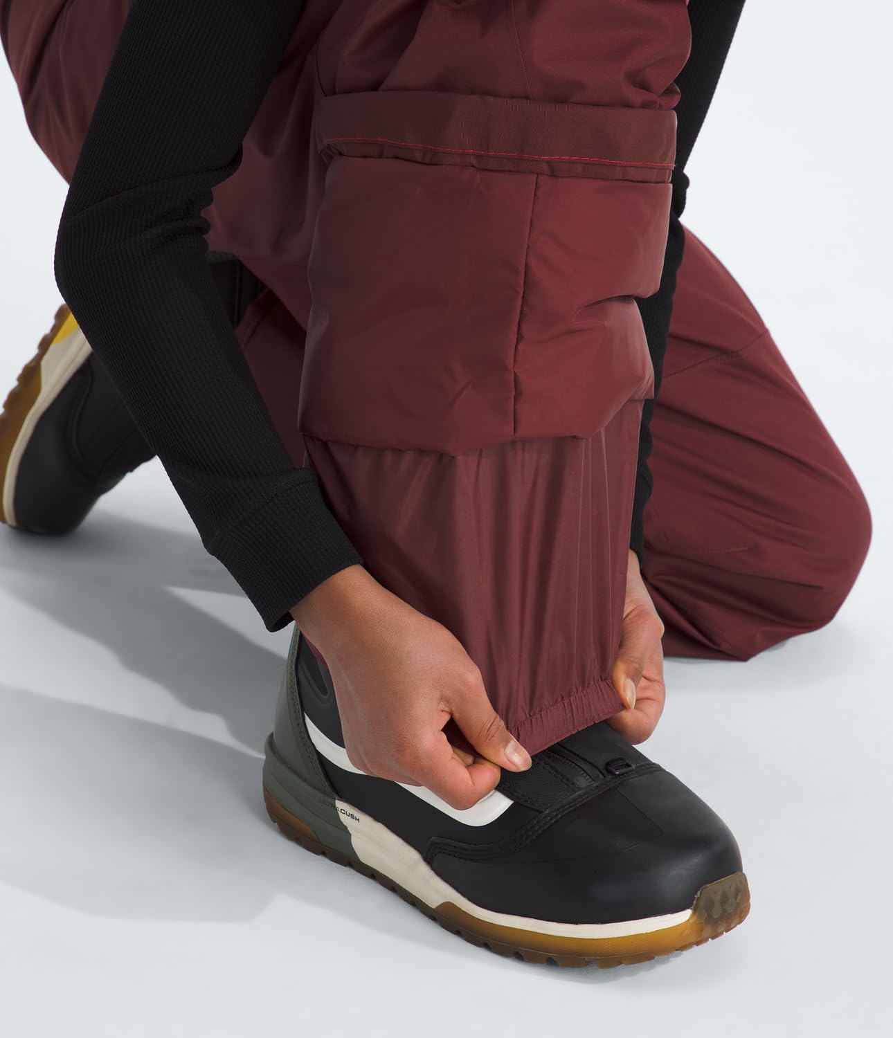 THE NORTH FACE Boys Freedom Insulated Pant | Waterproof for Ski & Snowboard, Gaiters, Adjustable Waist, Zip Pockets