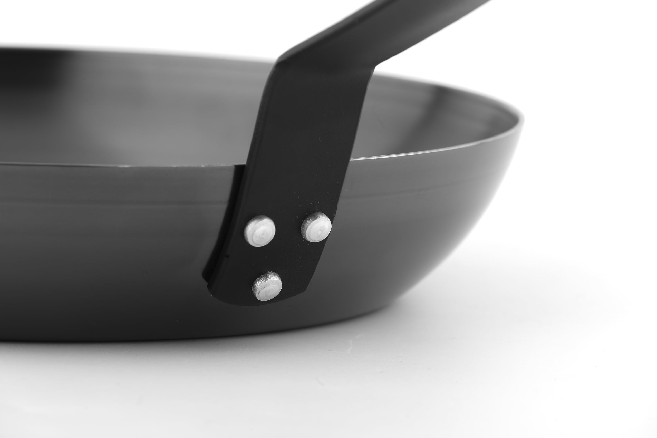 METRO Professional Poêle en Acier au Carbone, 28 cm, Compatible Induction et Four, Surface Nitrurée, Poignée Rivetée