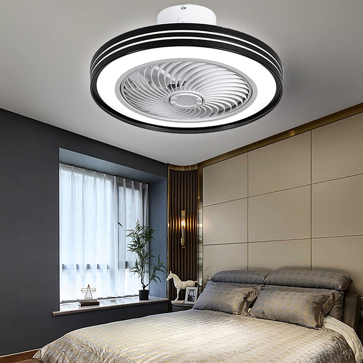 Ventilateur de plafond avec éclairage télécommandé pour pièces étouffantes