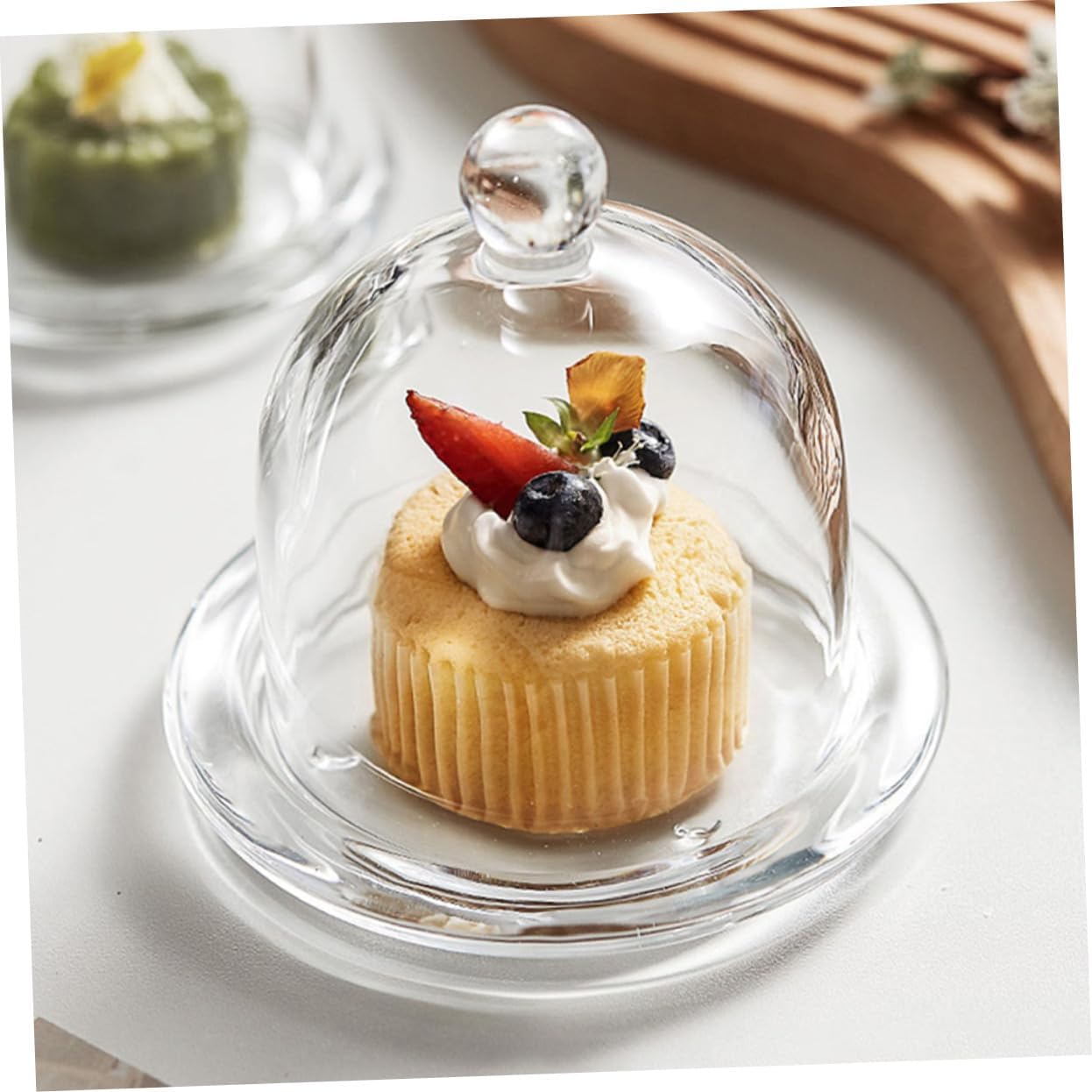 2Pcs Covered Cake Tray Set Small Cake Stand for Desserts Glass Butter Display Plate Lid Dustproof Pastry Tray for Parties and Events