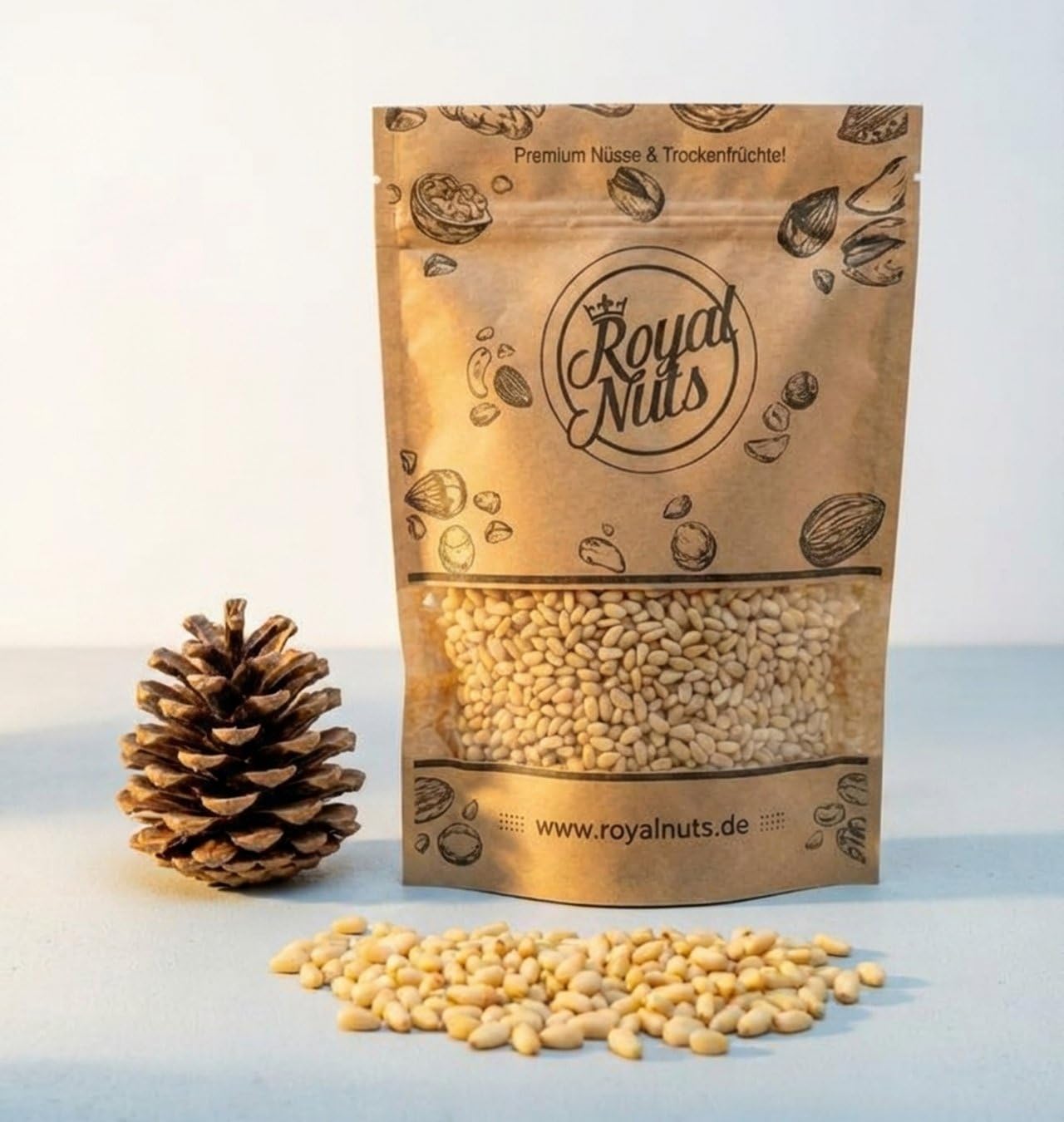 Royal Nuts Pinienkerne 1000 g – ganze Pinienkerne naturbelassen, ungeröstet und unbehandelt, fein-buttriger Geschmack, ideal für Pesto, Salat, Pasta und zum Backen
