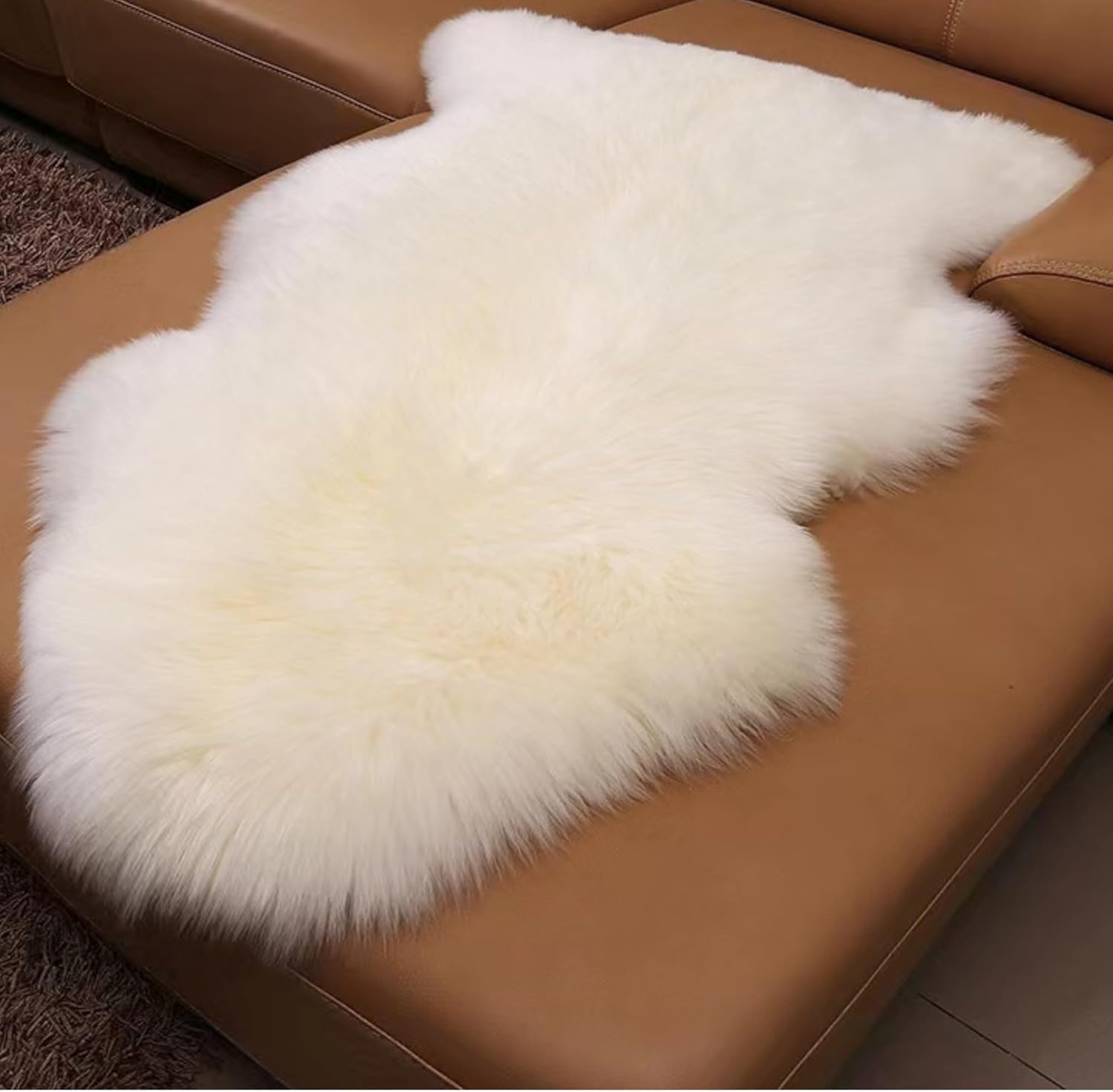 Woolous Alfombra Piel de Oveja, Neozelandesa Extra Gruesa Piel de Cordero– Suave Natural Piel de Oveja Auténtica para Dormitorio, Salón, Silla y Sofá, Decoración Hogar (105x70cm, Marfil)