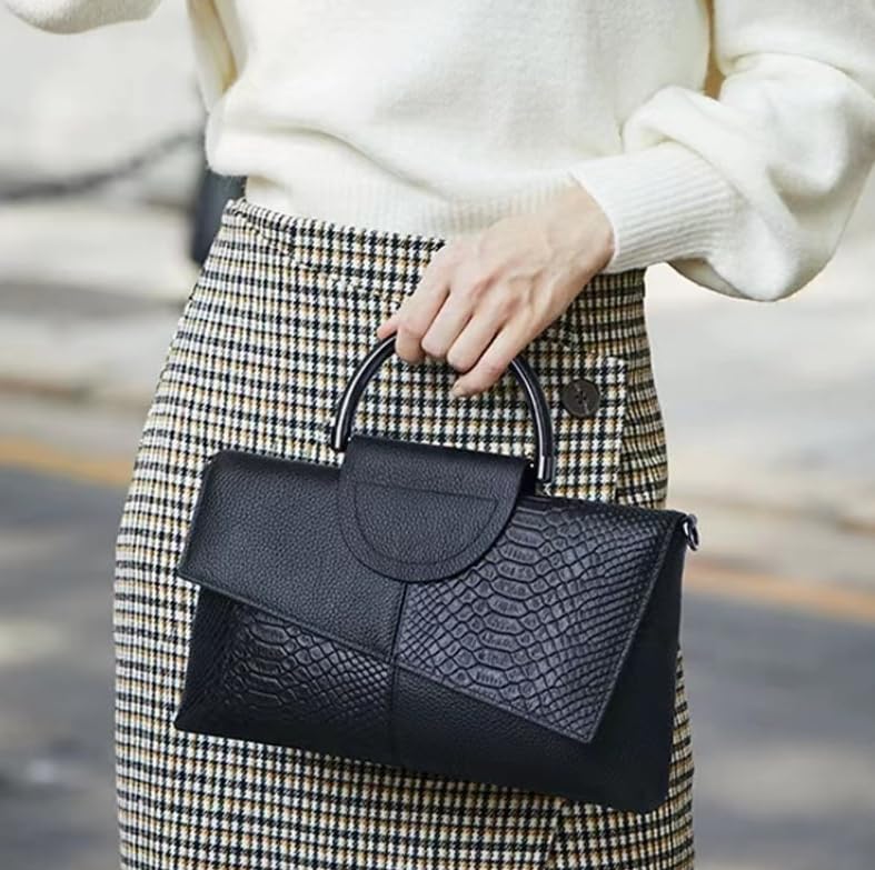 PU Magnetic Closure Handbag – Versatile, Portable for Daily & Travel Use4