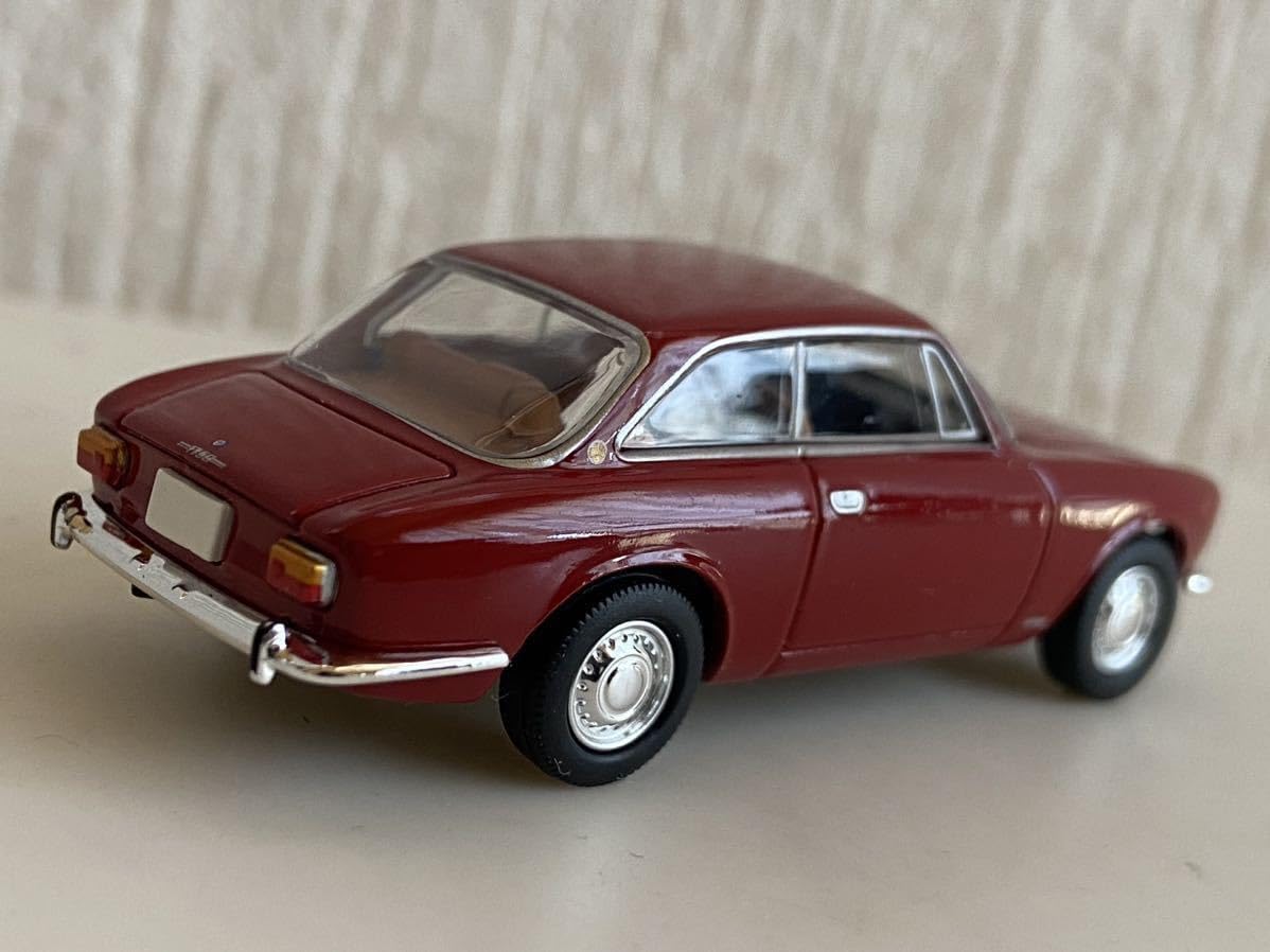 トミカリミッテッド ヴィンテージ アルファロメオ 1750 GTV トミカ