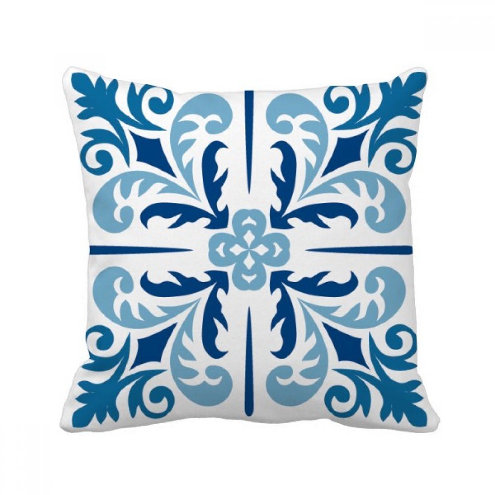 Coussin Maroc bleu pour raviver un canapé terne avec une décoration fleur carrée 40x40cm