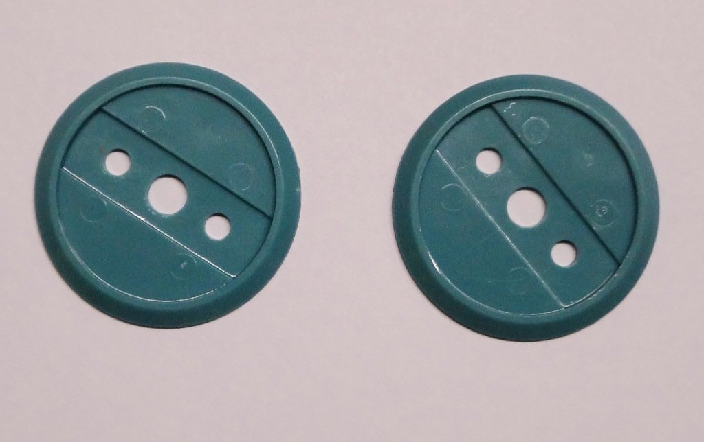 Infantry Collar Disk Set.