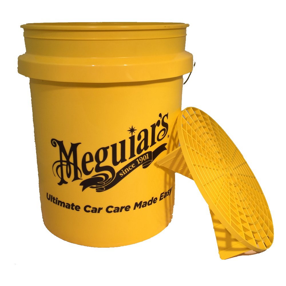 Juego de 2 cubos Meguiars Grit Guard 650120 con rejilla para limpieza de vehículo con protección contra gravilla y arena.