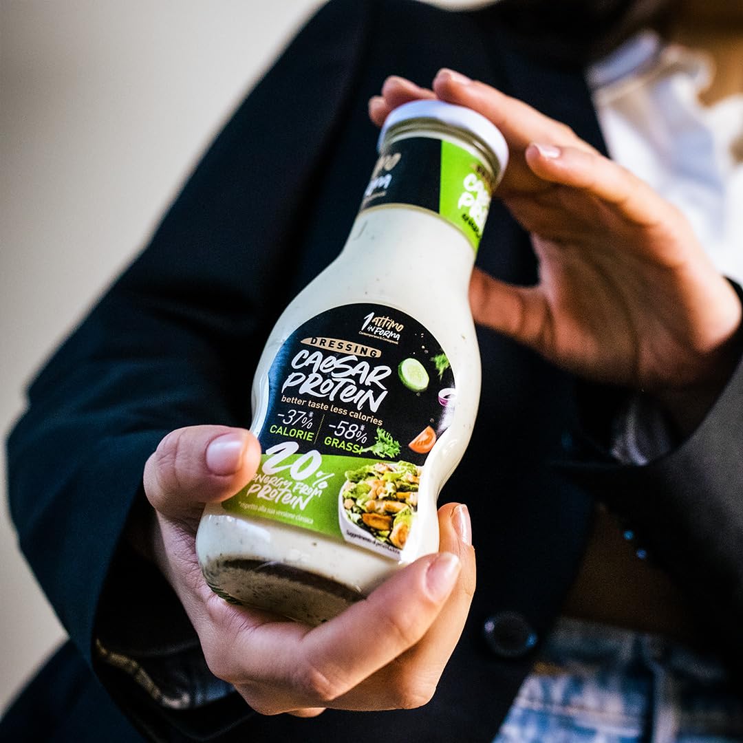 1 Attimo in Forma | Salsa 20% Proteica Gusto Caesar Dressing Condimento 250 ml a Basso Contenuto di Calorie e Grassi - Fonte di Proteine Salutare Benessere Gustosa Pranzo Cena Insalata