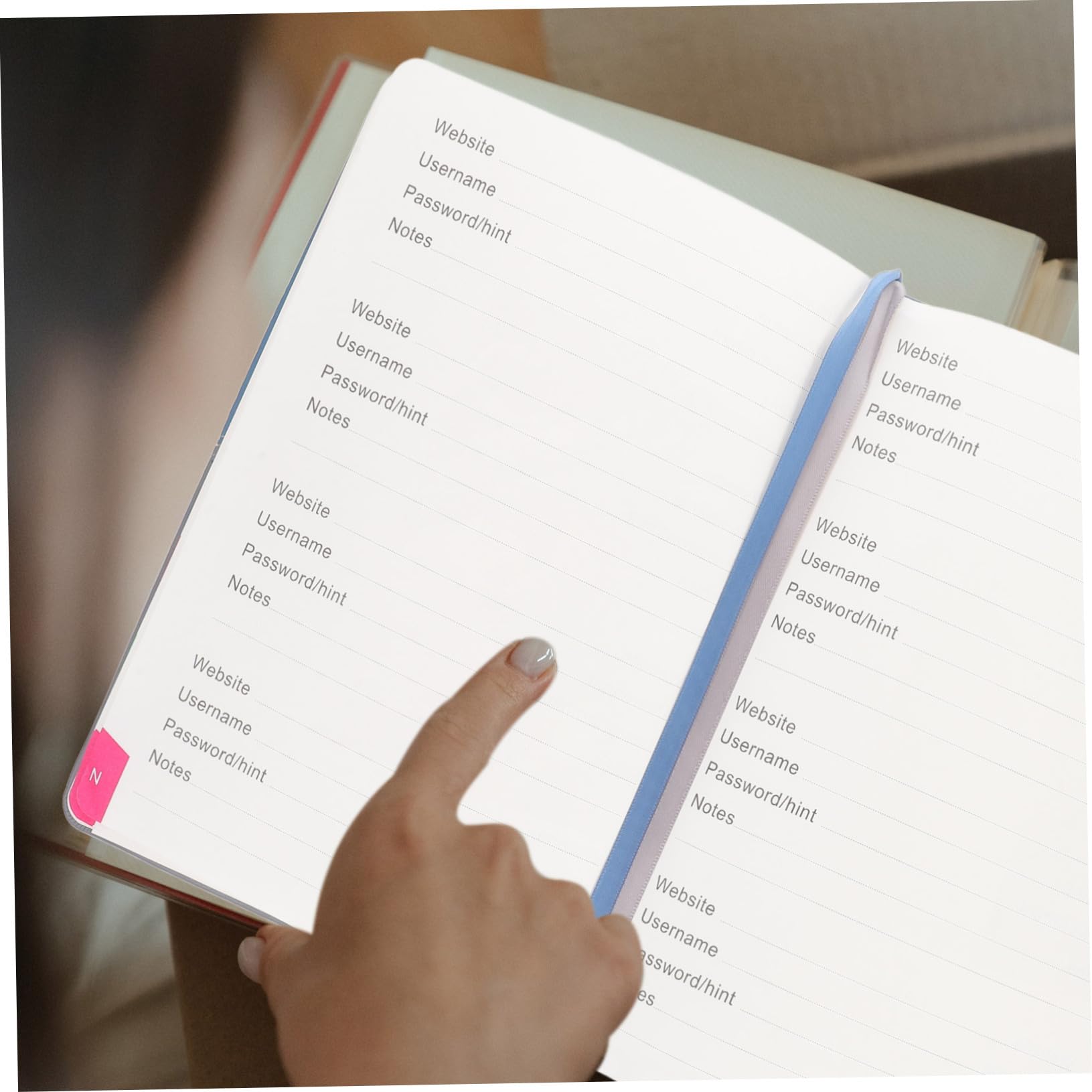 Carnet de Mots de Passe en Pu et Papier avec Onglets Alphabétiques Design Simple et Pratique Bloc-notes Multifonction pour Enregistrer Mot de Passe Format A5
