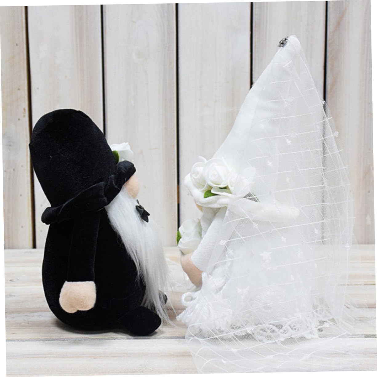 Ciieeo 2 Stück-Pack Hochzeitszwerg Dekoration Gesichtsloser Gnom mit Hochzeitstauben Plüschfigur für Tisch und Fensterdeko zur Hochzeit