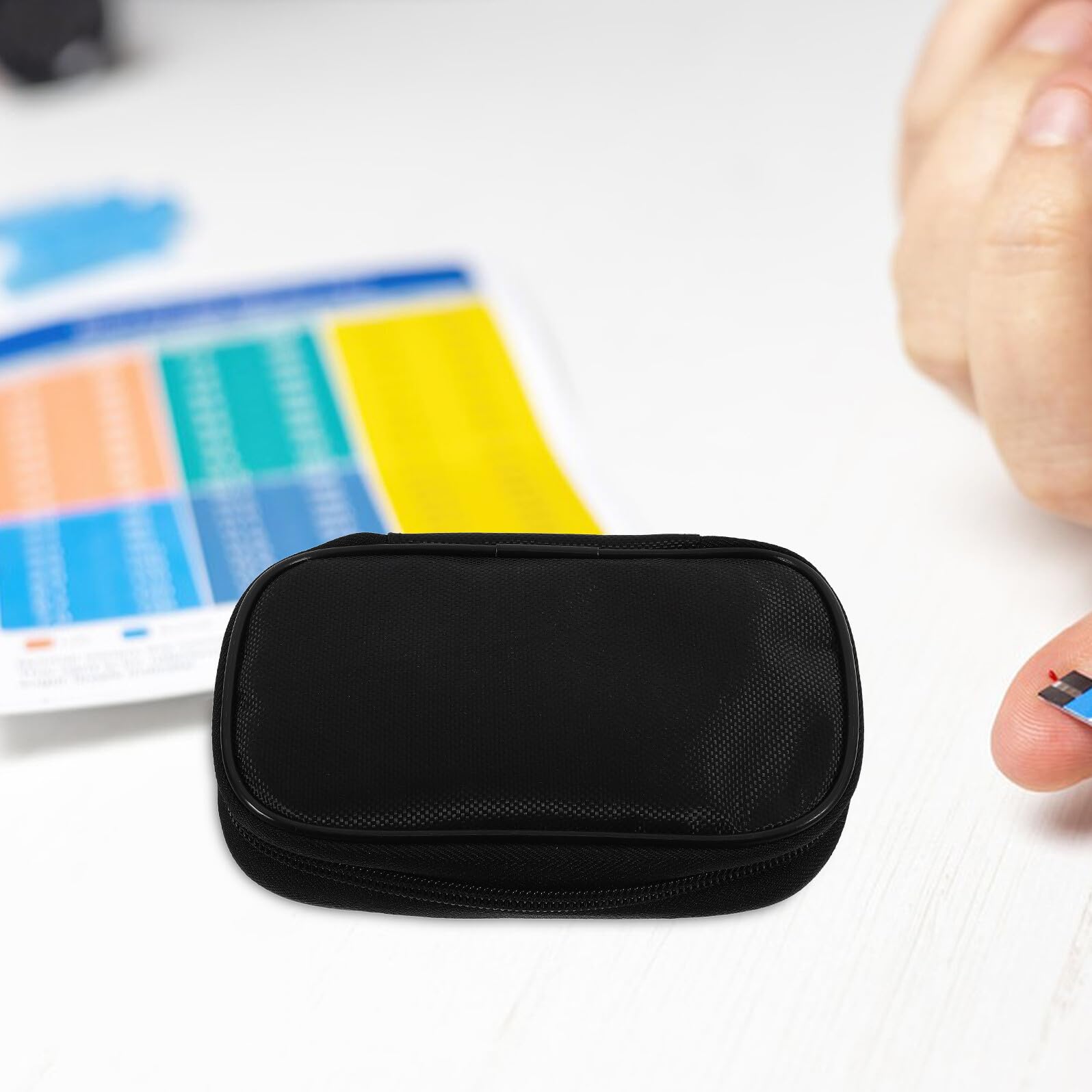 Custodia Rigida Porta Dispositivi per Test Glicemia e Sensore Glicemico, Borsa Portaoggetti Antiurto Nero, Organizzatore Portatile per Forniture Mediche e Kit da Viaggio