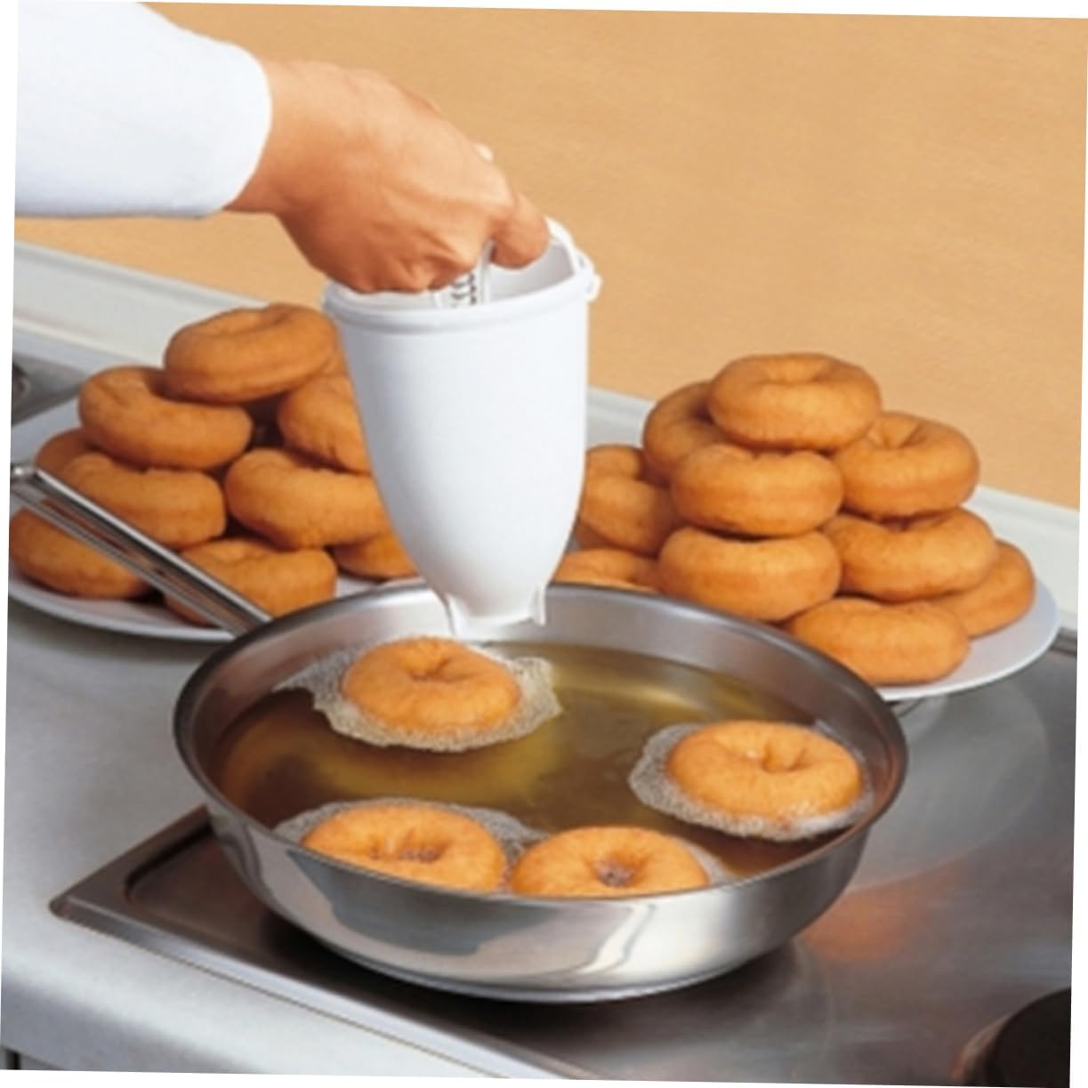 SOLUSTRE 1PC Lightweight Plastic Doughnut Maker Dispenser for Easy Frying Donut Mould for DIY Baking Simple Use for Homemade Treats