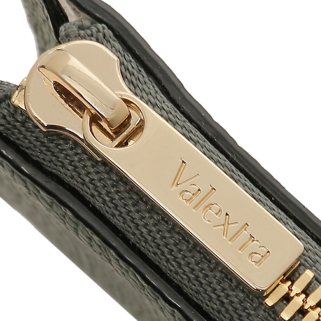 ヴァレクストラ]小銭入れ コインケース フラグメントケース カードケース カーキ Valextra SGNL0009028LOCC 楽天市場】【11/ 20限定・最大2万円OFFクーポン配布中】Valextra ヴァレクストラ フラグメントケース 3cc and coin wallet  SGNL0009028LOCCP99 SGNL0009044LOCCP99 ...