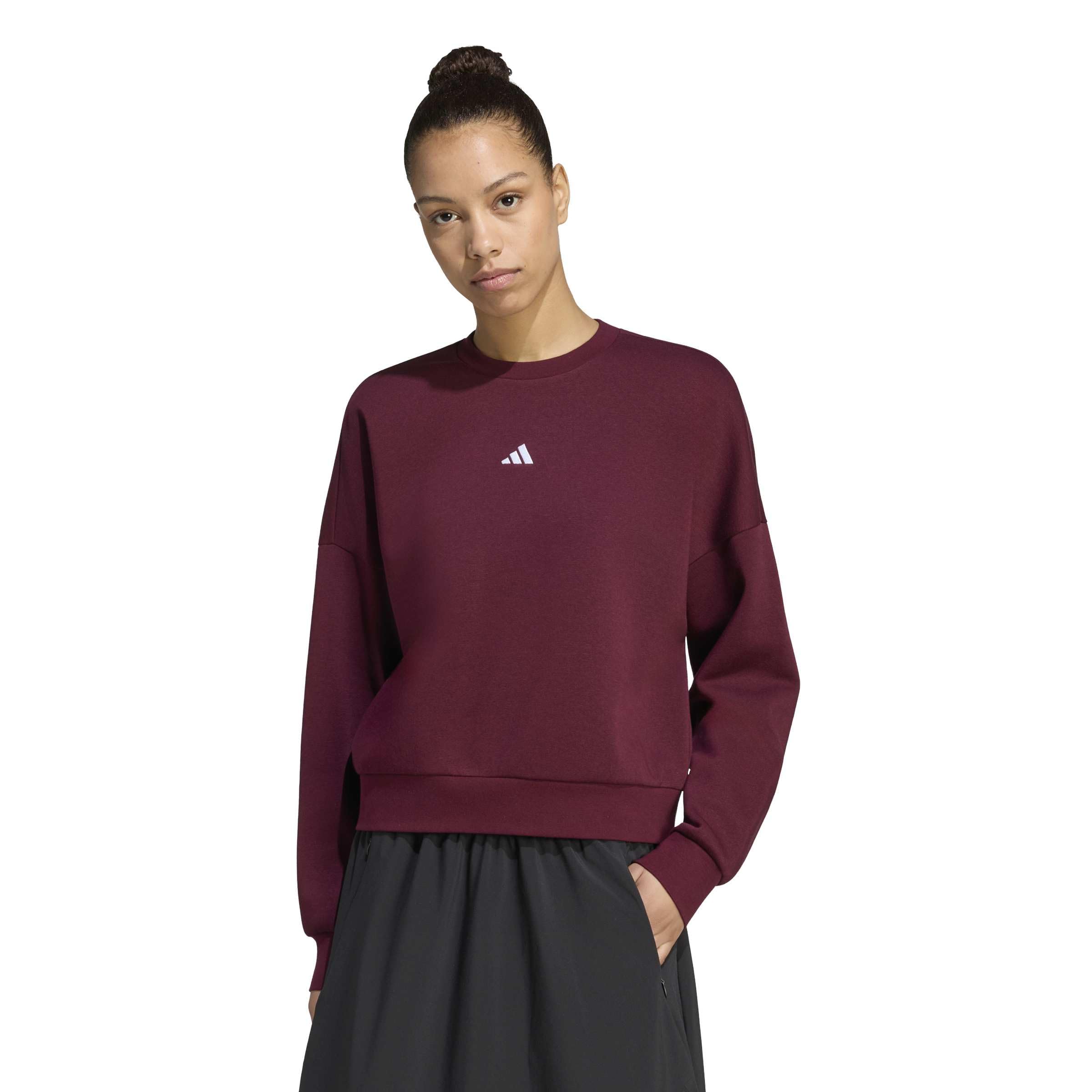 Women’s Essentials Small Logo Feel Cozy Sweatshirt