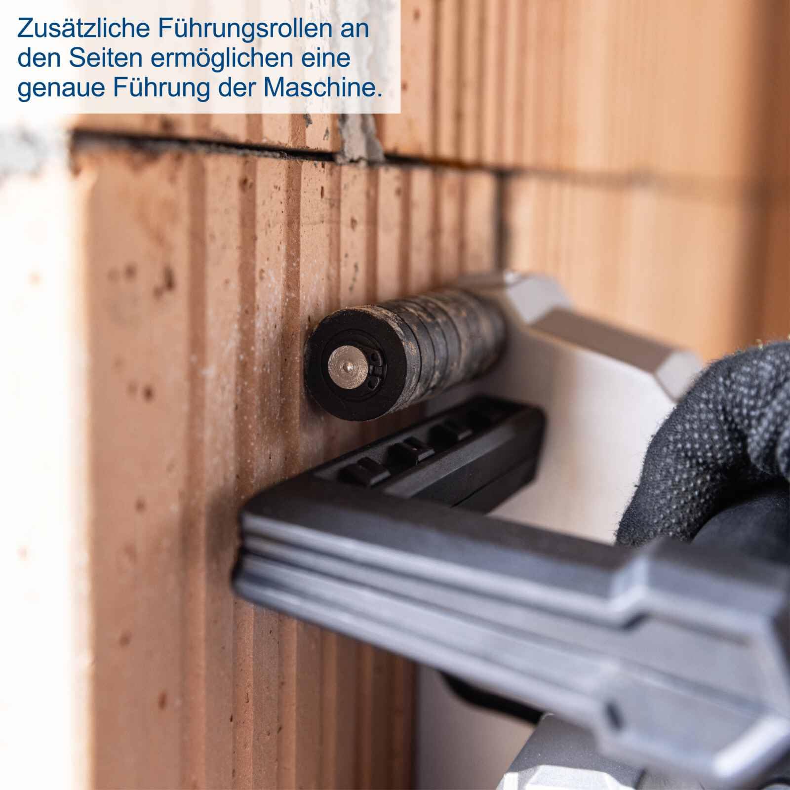 Scheppach Mauernutfräse MNF2250 Schlitzfräse mit Transportkoffer & 4 Trennscheiben | Nuttiefe 0-40mm | Nutbreite 8-40mm | Leistung 2250W | Scheiben-Ø 125mm | Doppelgetriebe, Softstart sowie Softgrip