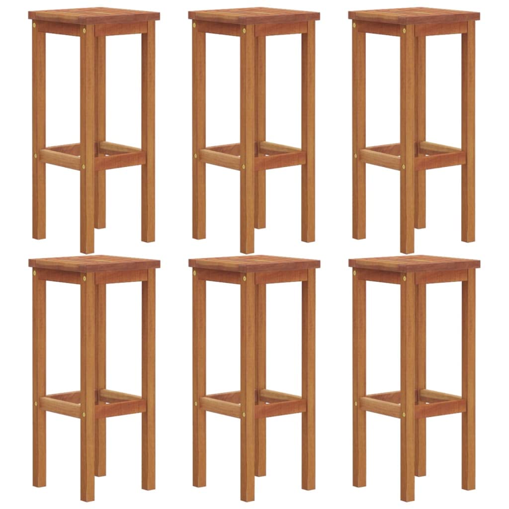 Tabourets de bar en bois massif pour réussir vos apéritifs en cuisine et terrasses abritées