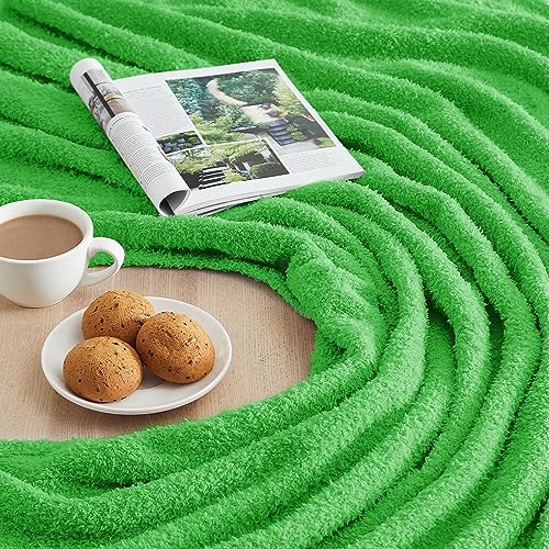 Image of CYMULA Super Soft Green Throw Blanket - Lightweight Plush Fuzzy Fluffy Warm Cozy Blankets and Throws for Sofa Bed All Season Use, 50x60 inches