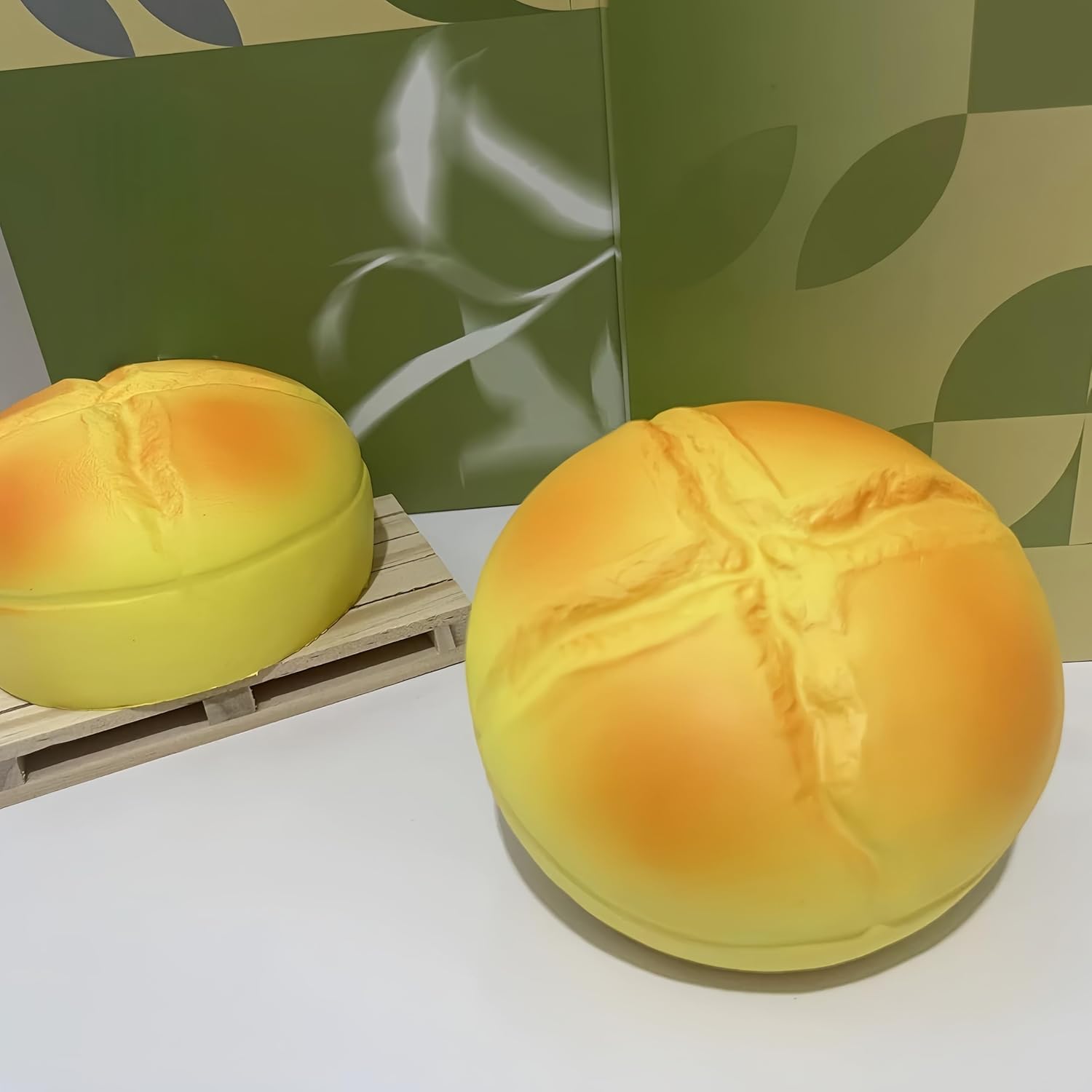 Amazon | パンスクイーズおもちゃ - リアルなパンの形のスクイーズ