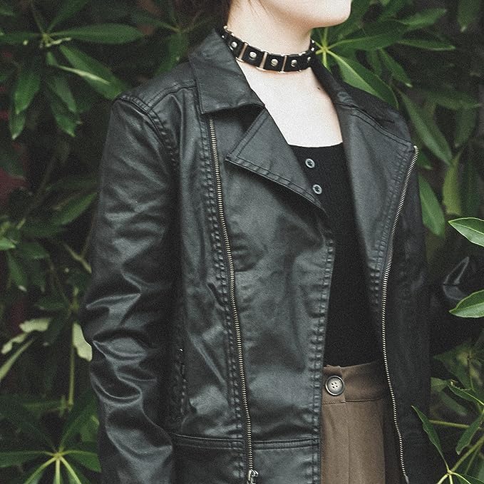 Manfnee Punk Nieten Halskette PU Leder Halsband Damen Spike Halskette für Männer Frauen Gothic Schmuck